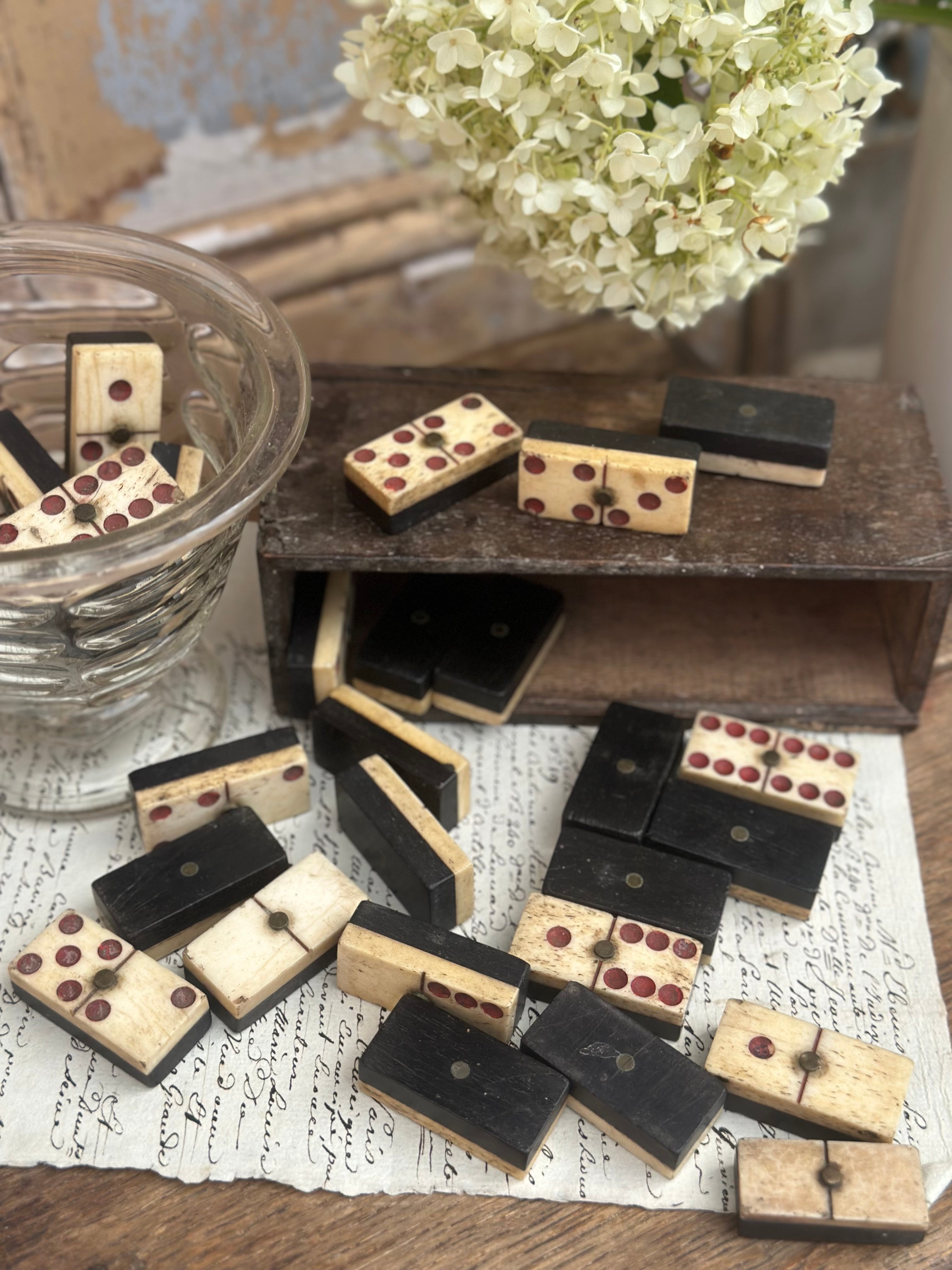 Jeu dominos anciens - vers 1900