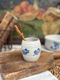 Petit pot St. Uze et la molette à pâte en bois