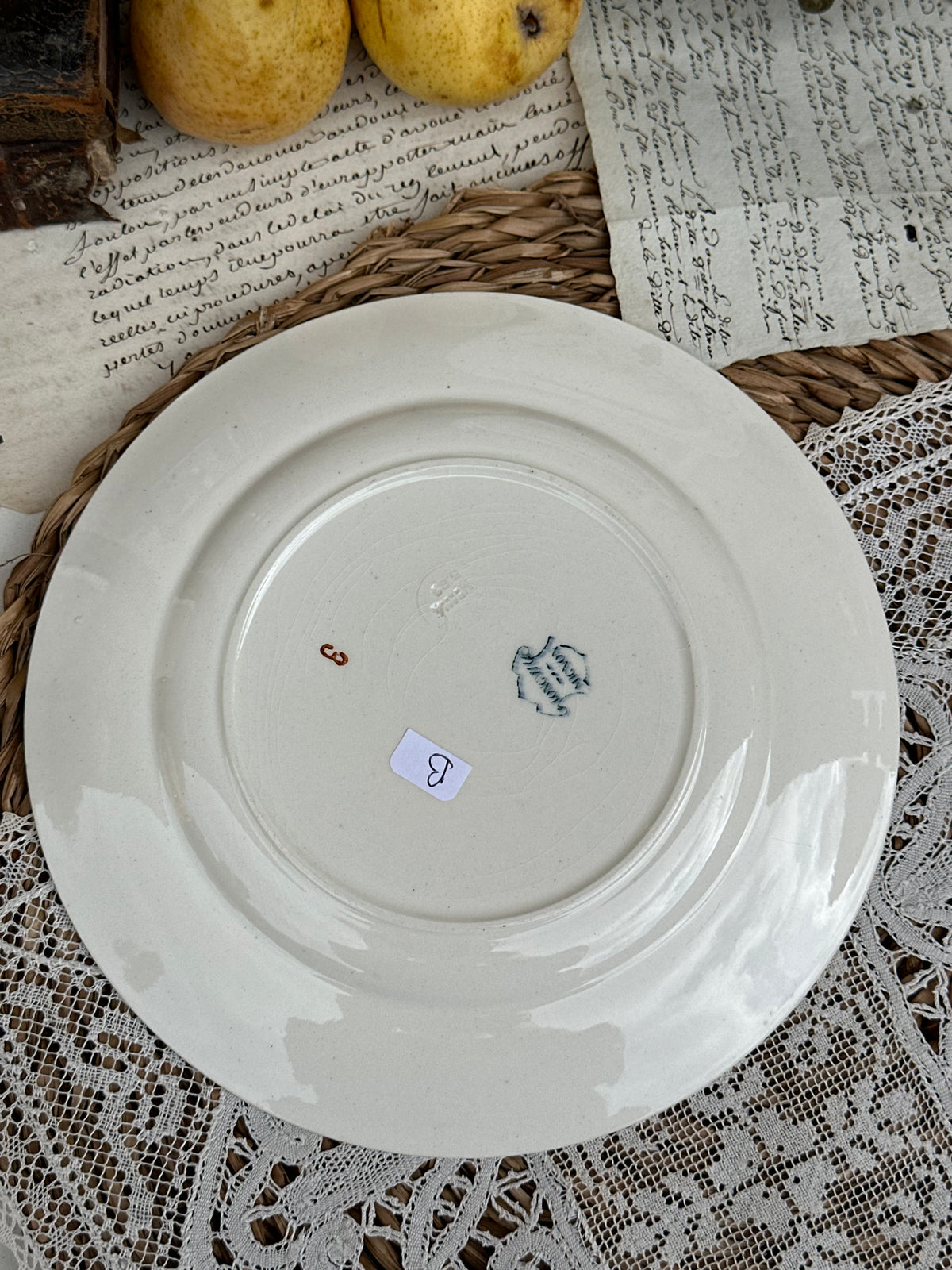 B. Suite de 5 assiettes à dessert Longwy modèle Mignon
