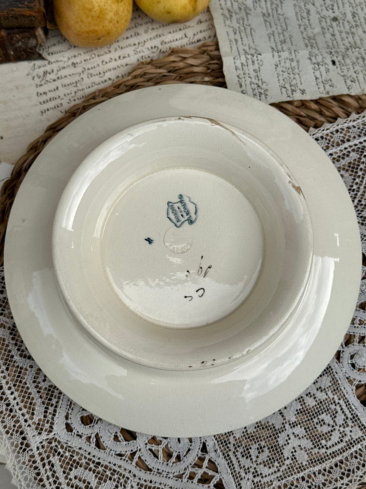 Plat piédouche Longwy modèle Mignon