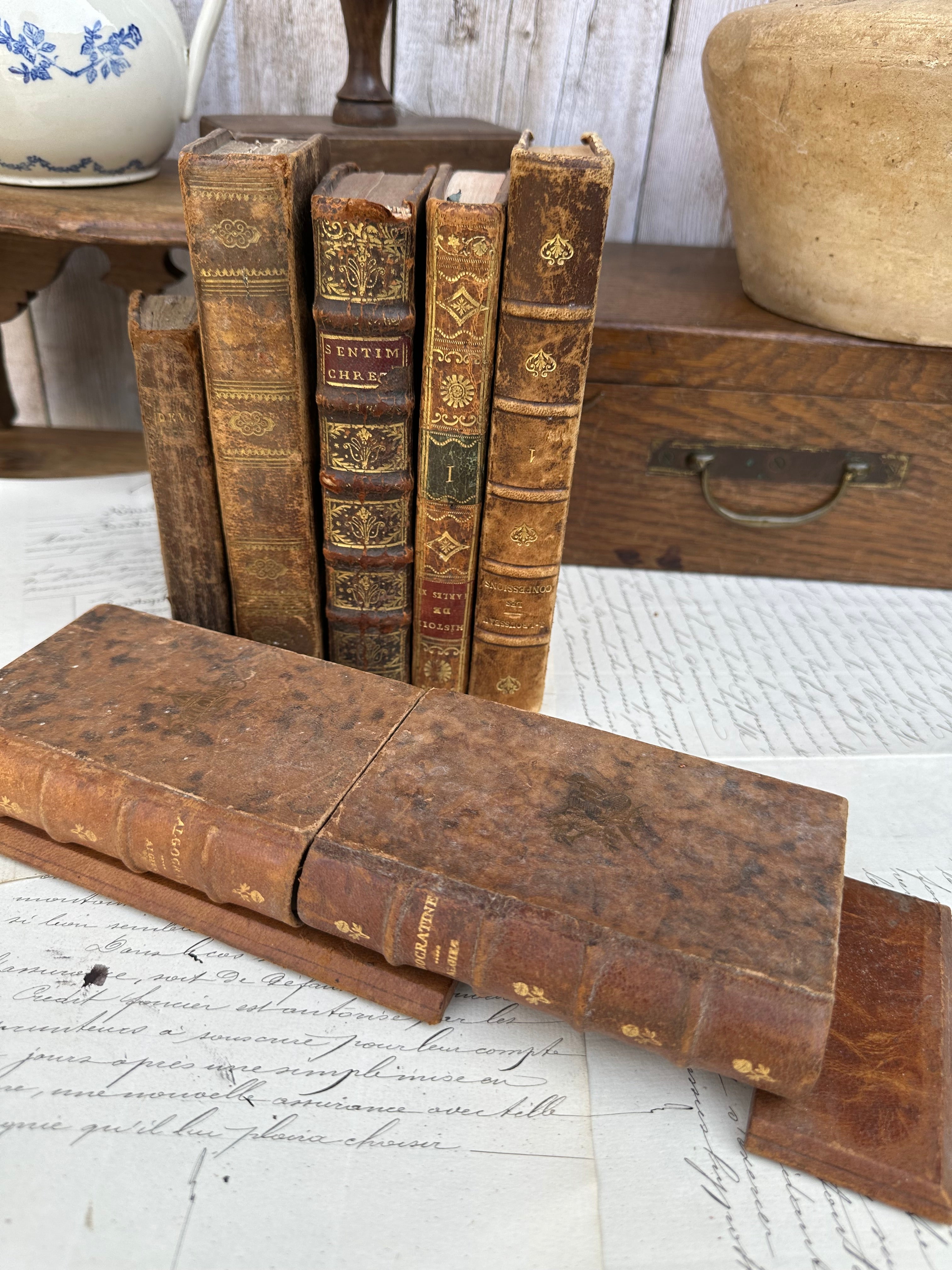 Expandable bookend