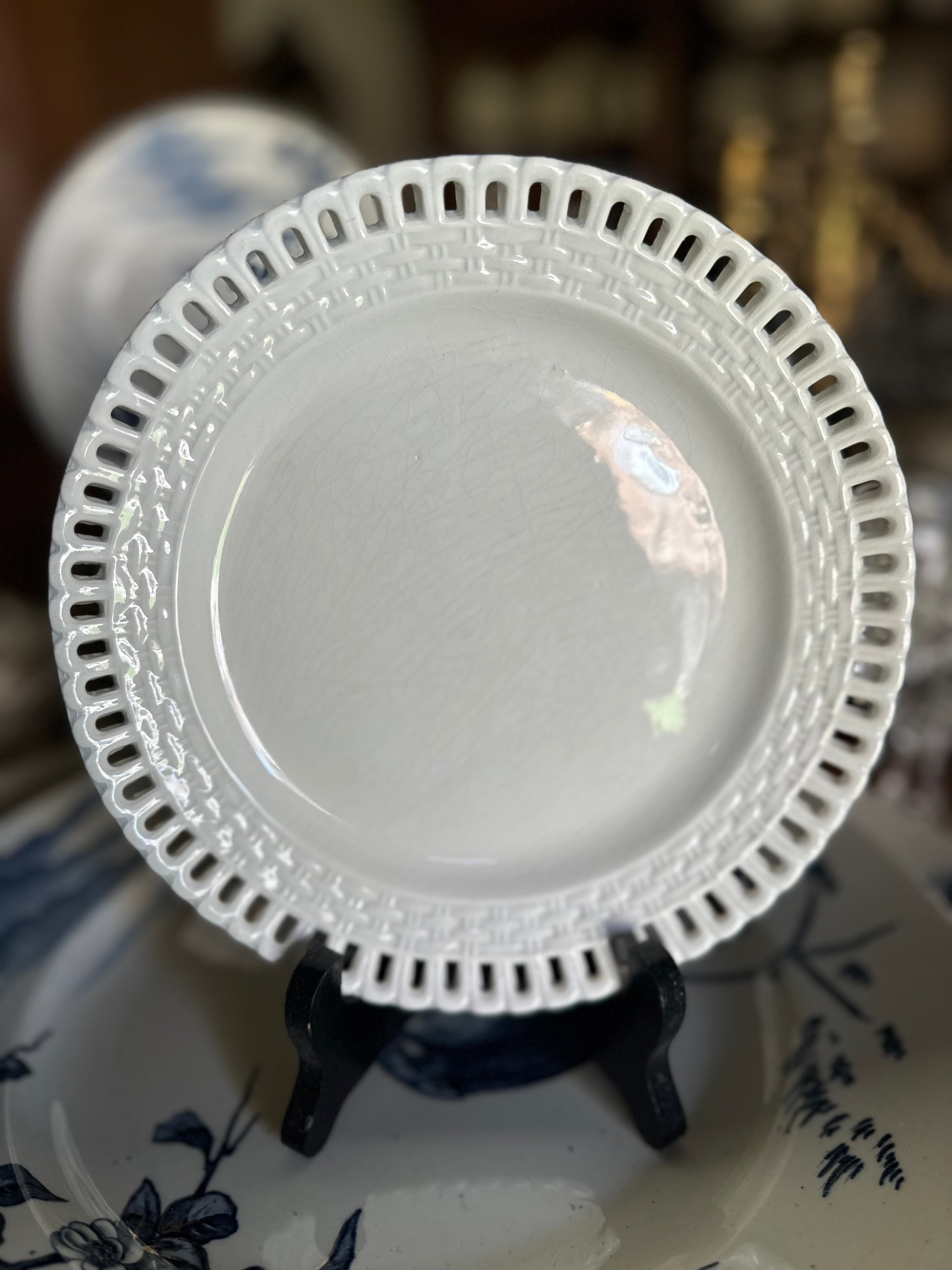 Assiette ajourée Sarreguemines 1844