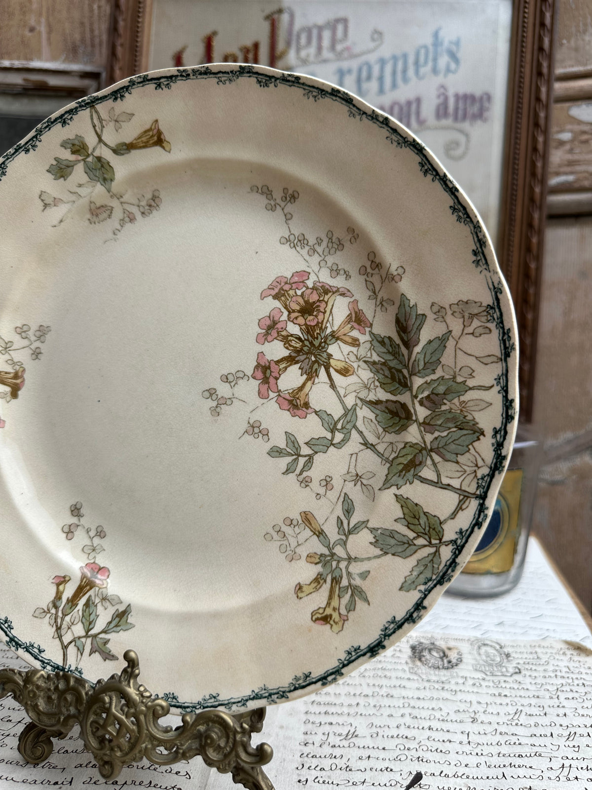 Assiette polychrome Choisy le Roi