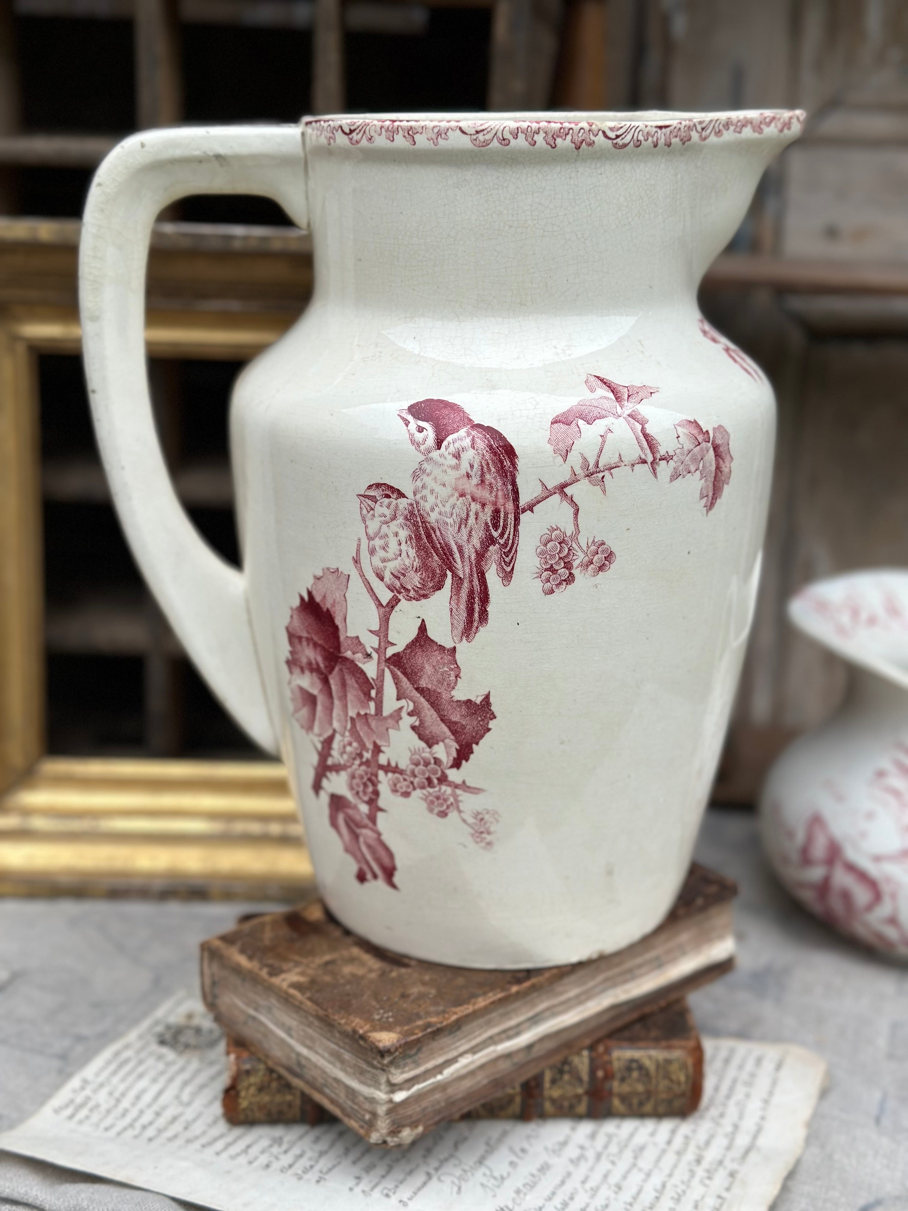 Large Choisy le Roi pitcher, Marseille model