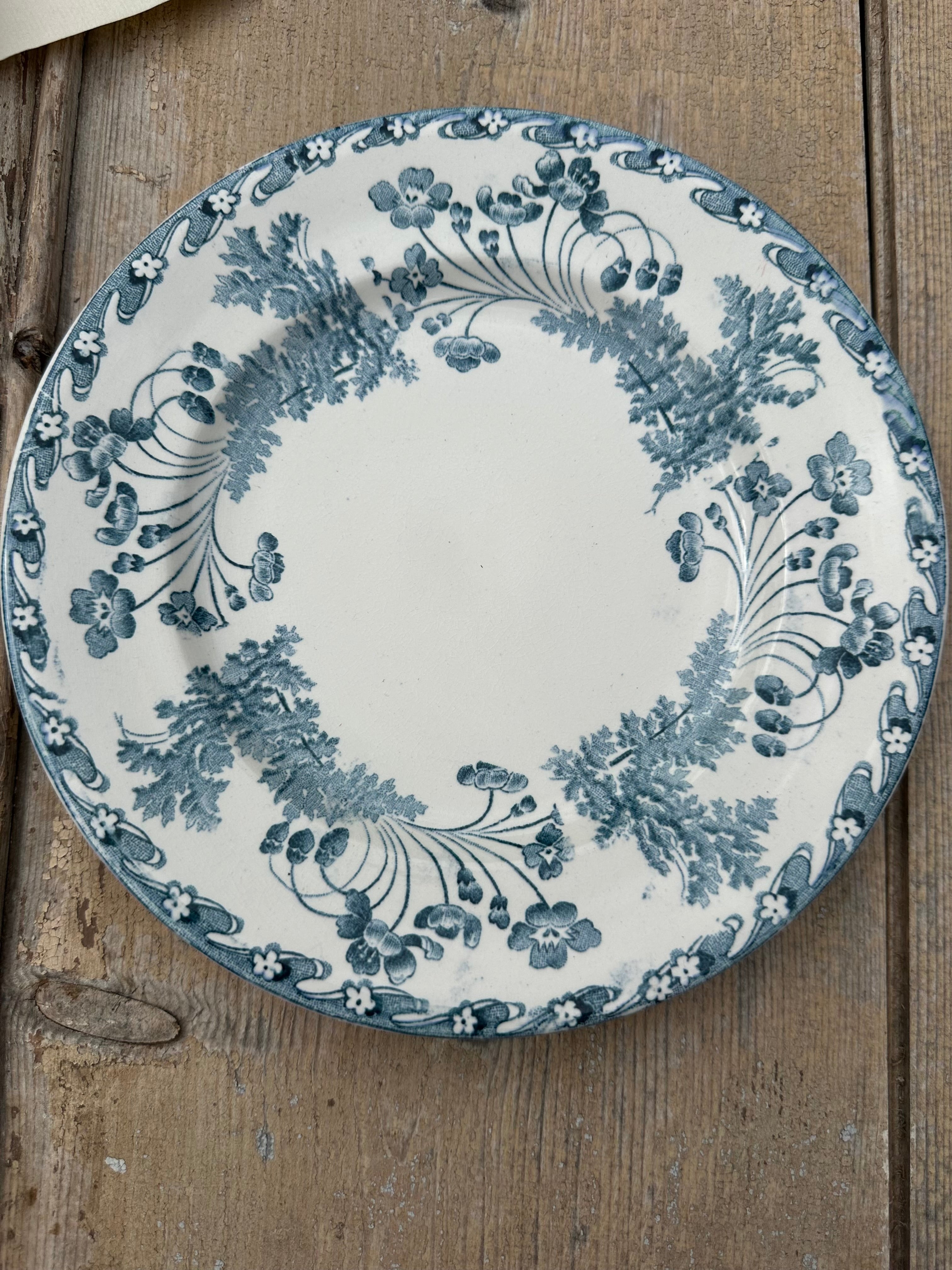I. Set of 6 mismatched dessert plates