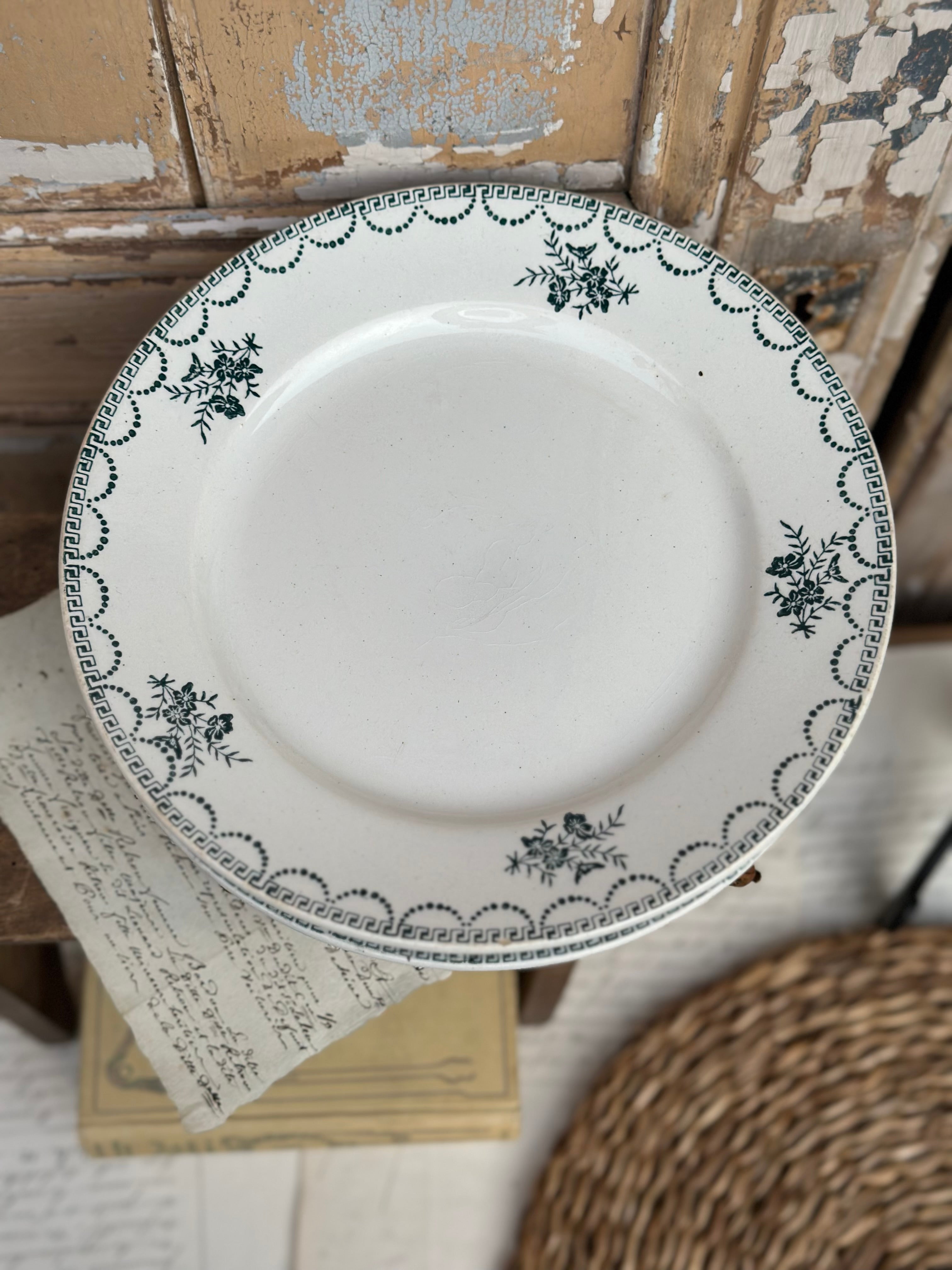 I. Plat piédouche St. Amand