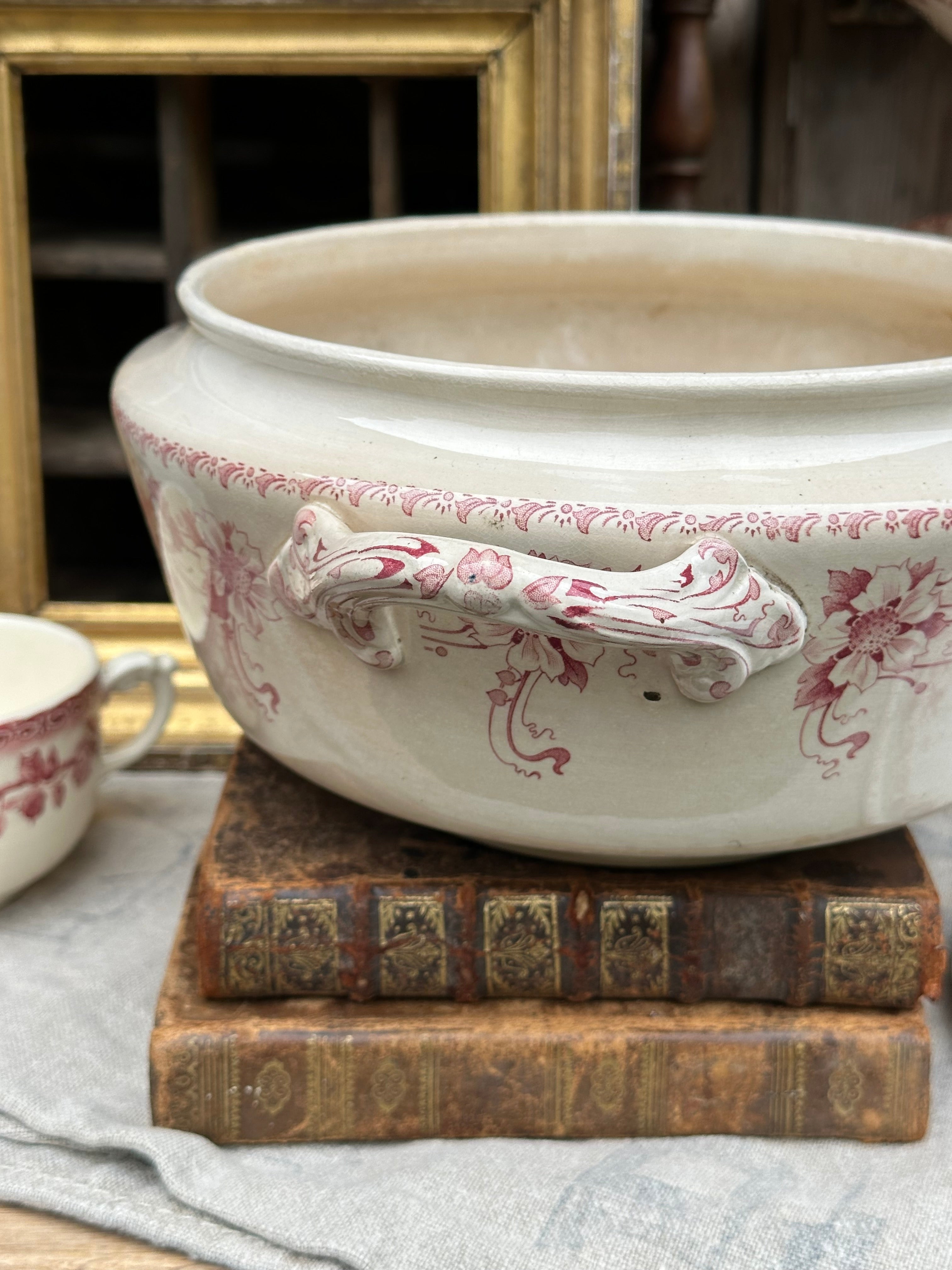 BFK tureen, Lucien model
