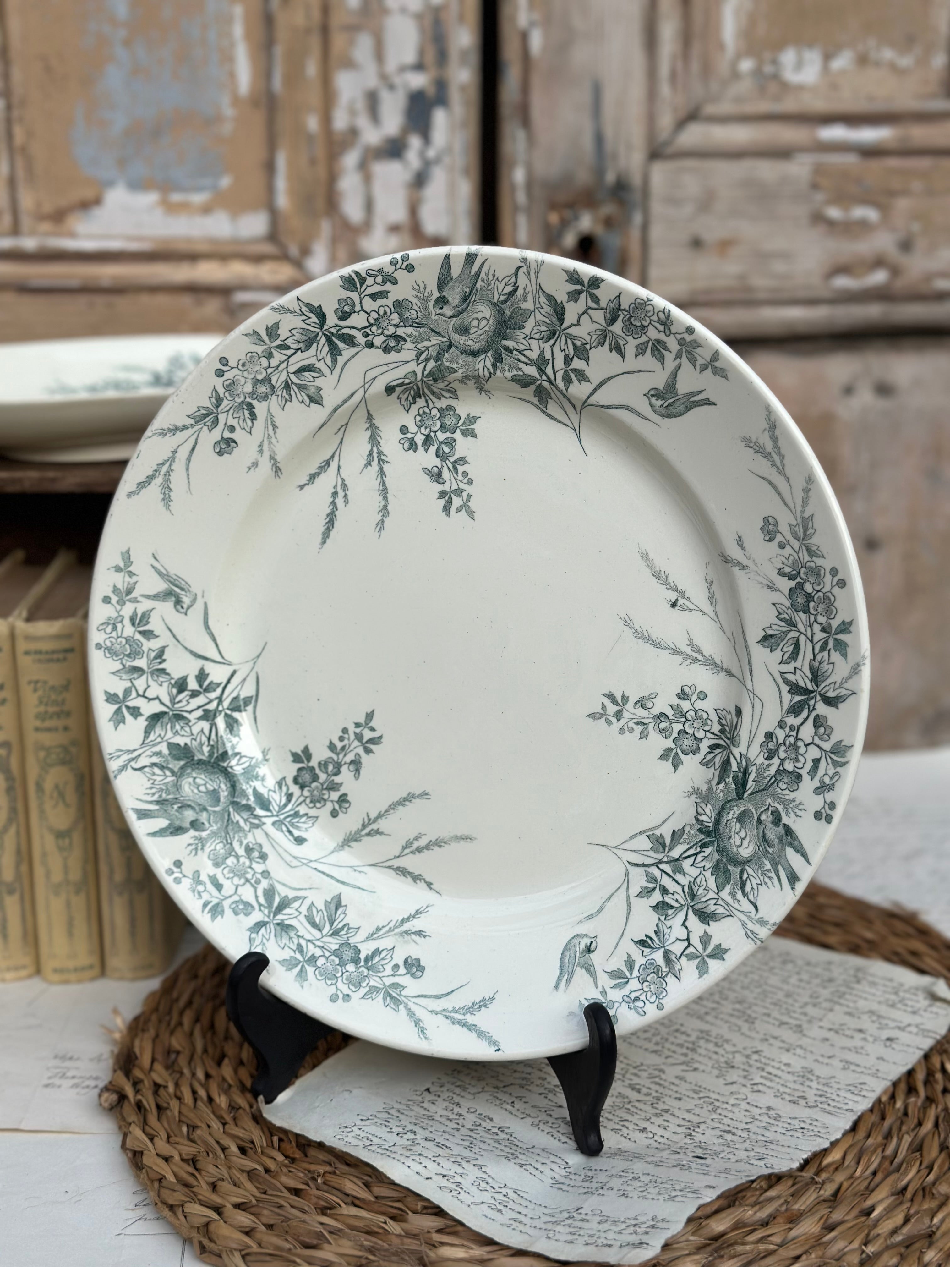 Plat rond Creil et Montereau modèle Linotte