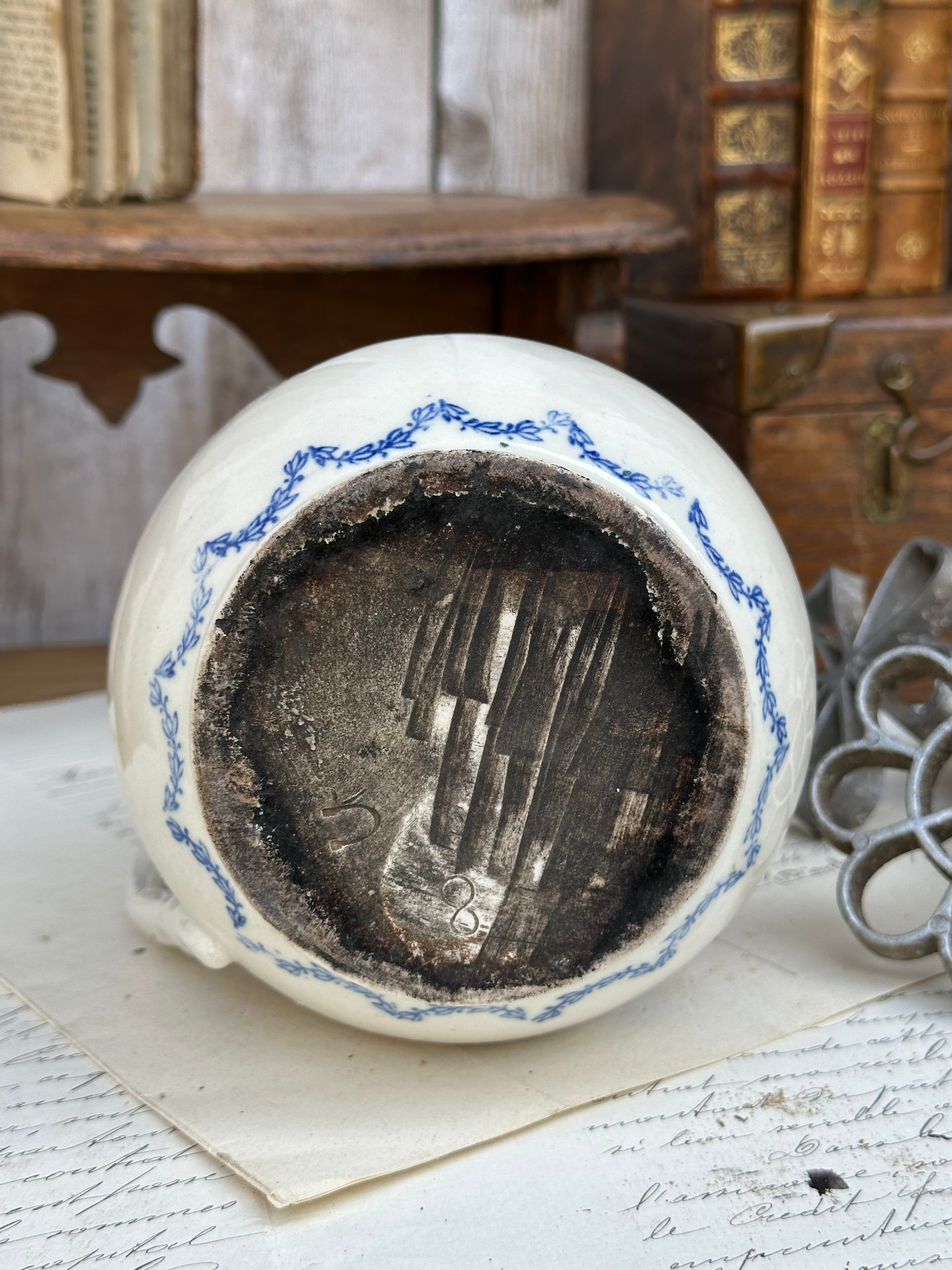 St Uze pitcher