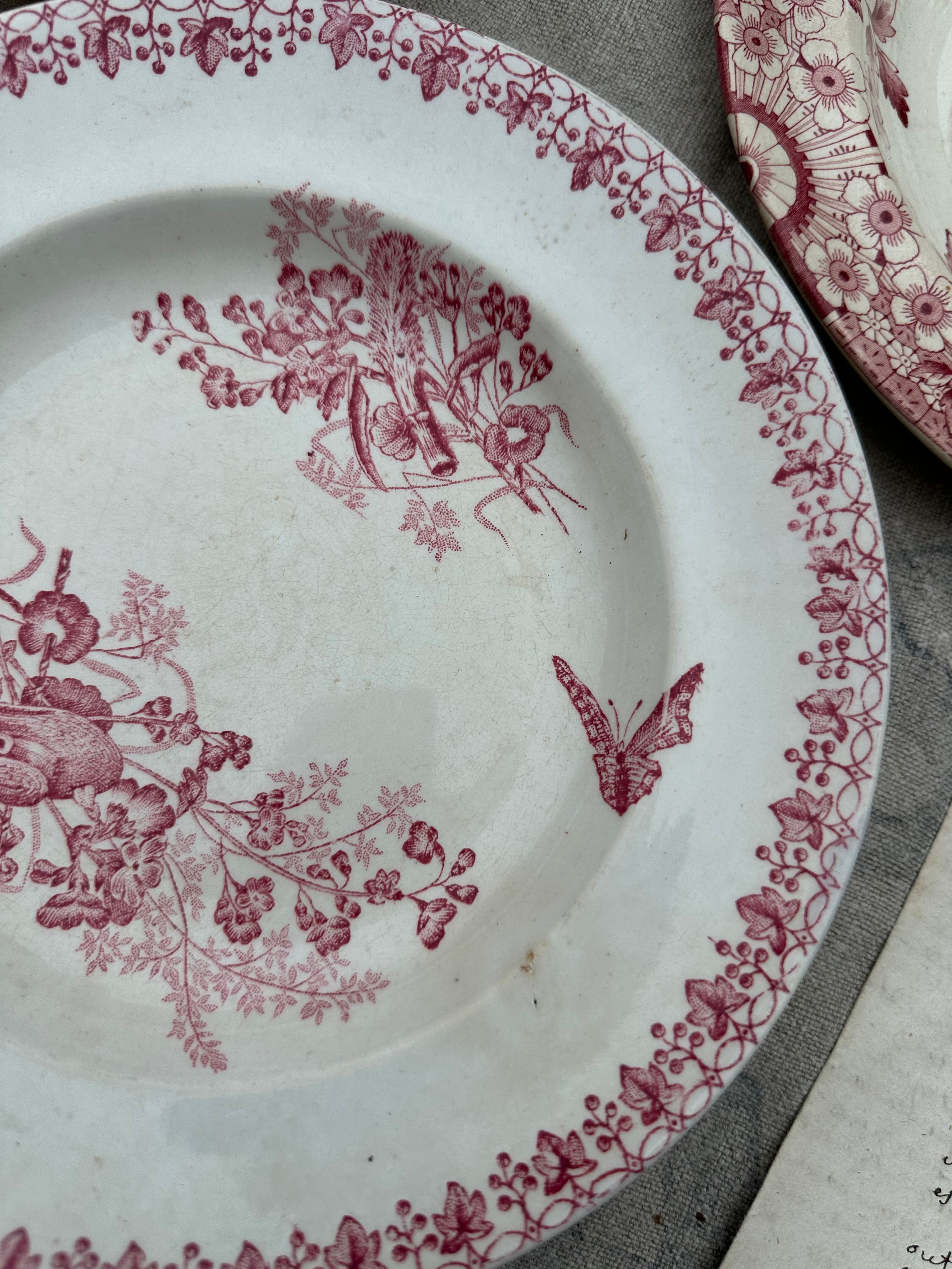 II. Set of 4 assorted deep plates