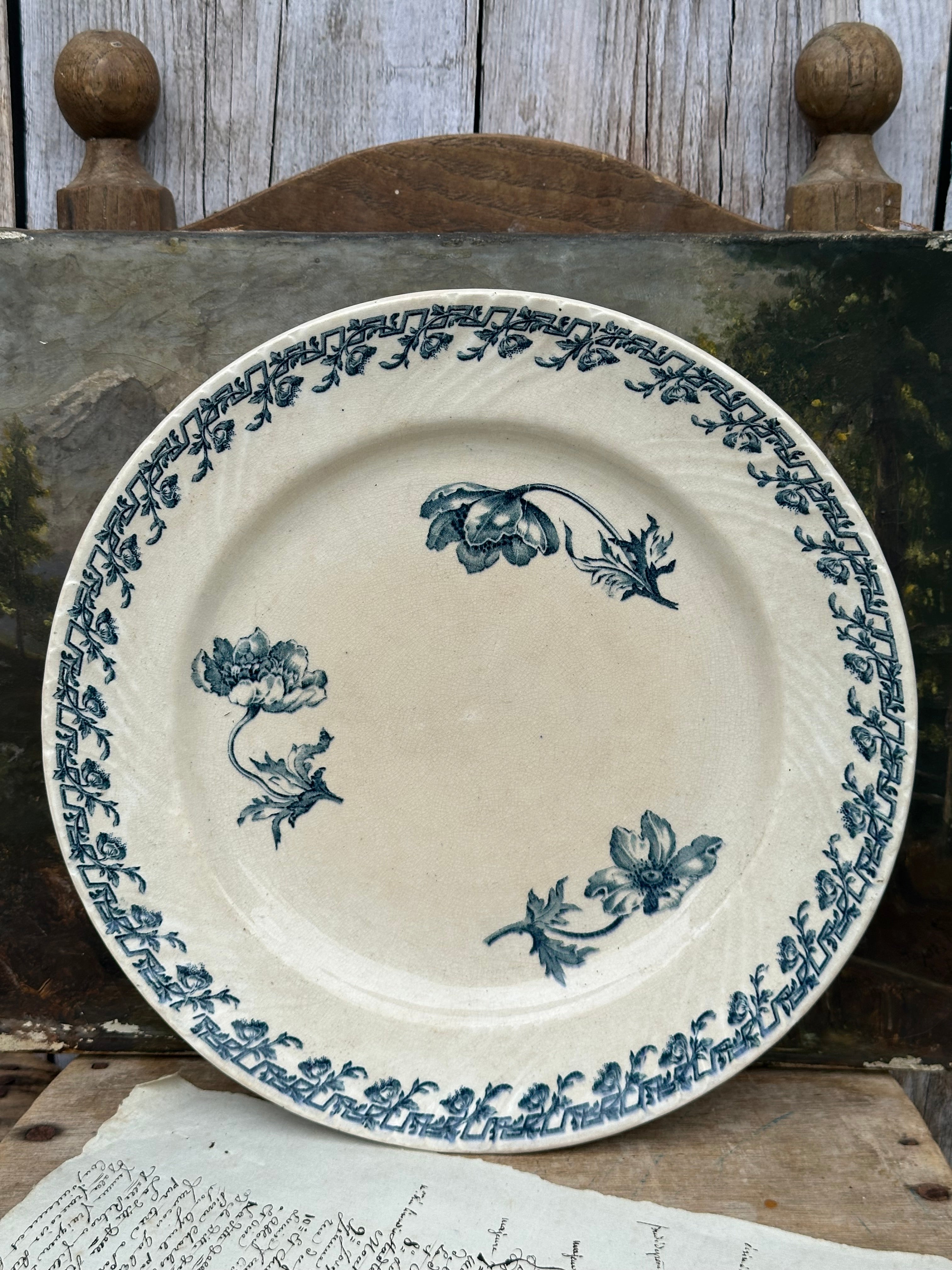 Pedestal dish, Lunéville, Louis XVI model