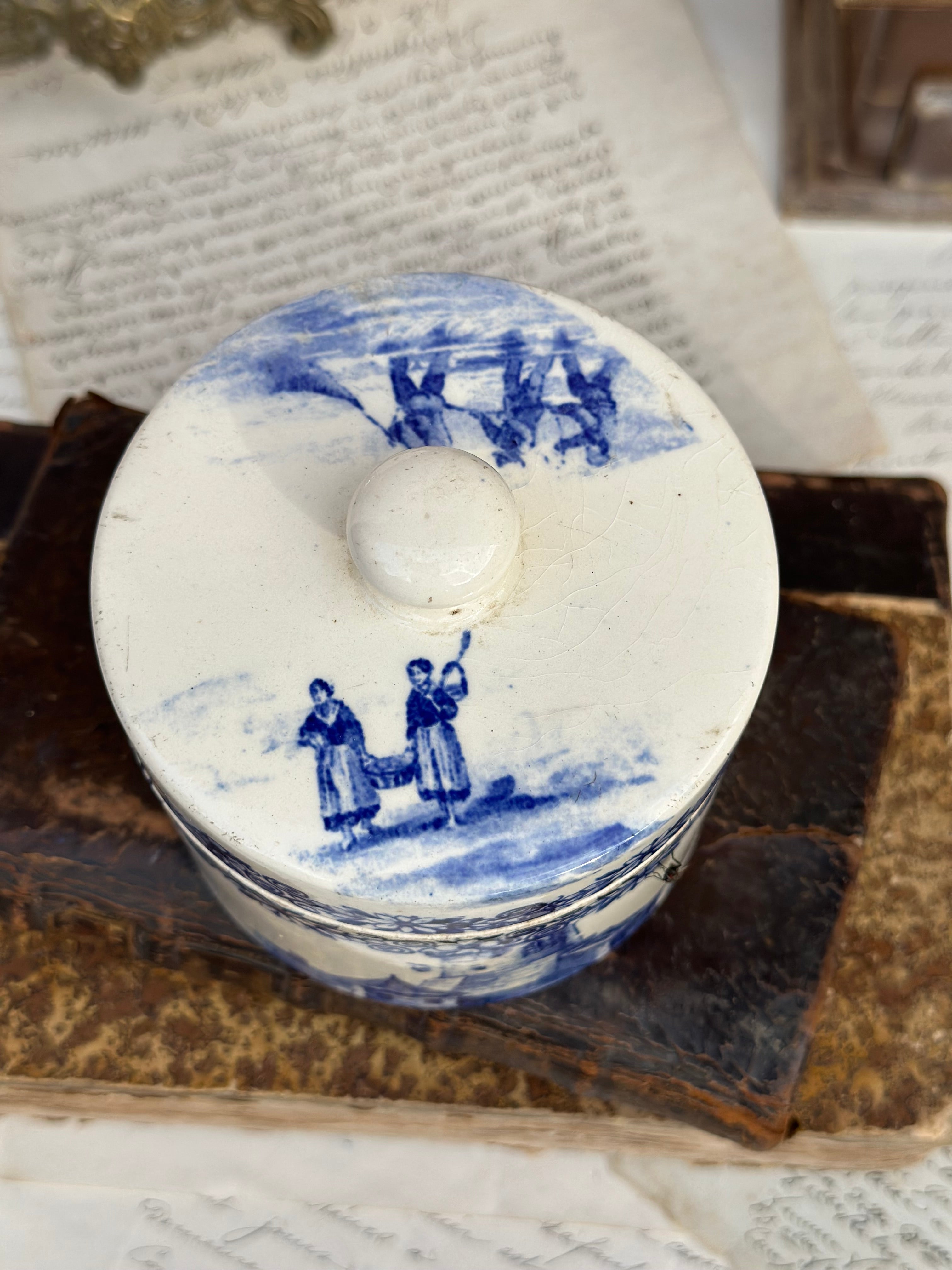 Rare boîte à poudre Choisy le Roi XIXème