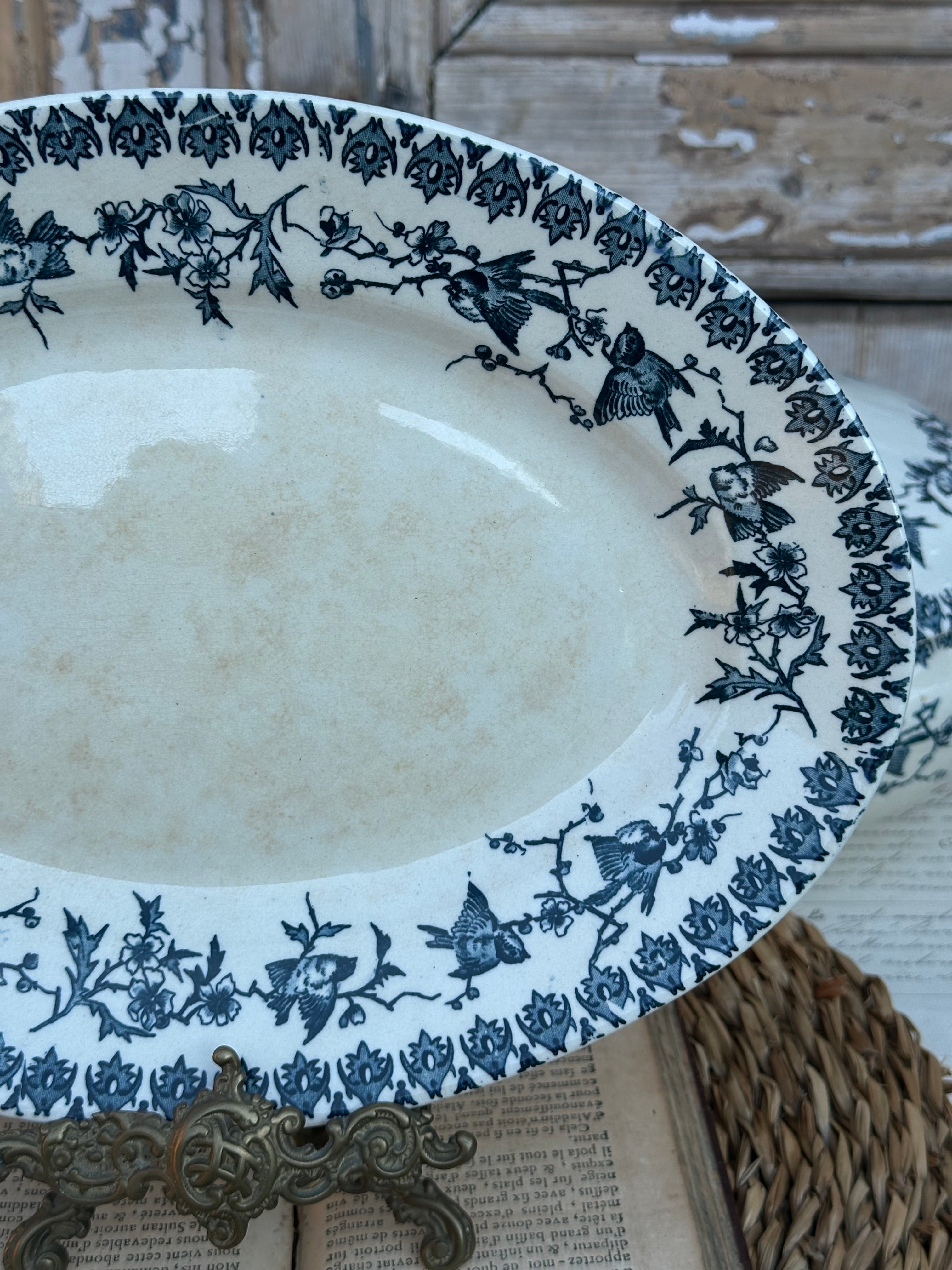 Choisy le Roi oval dish Lyonnais model