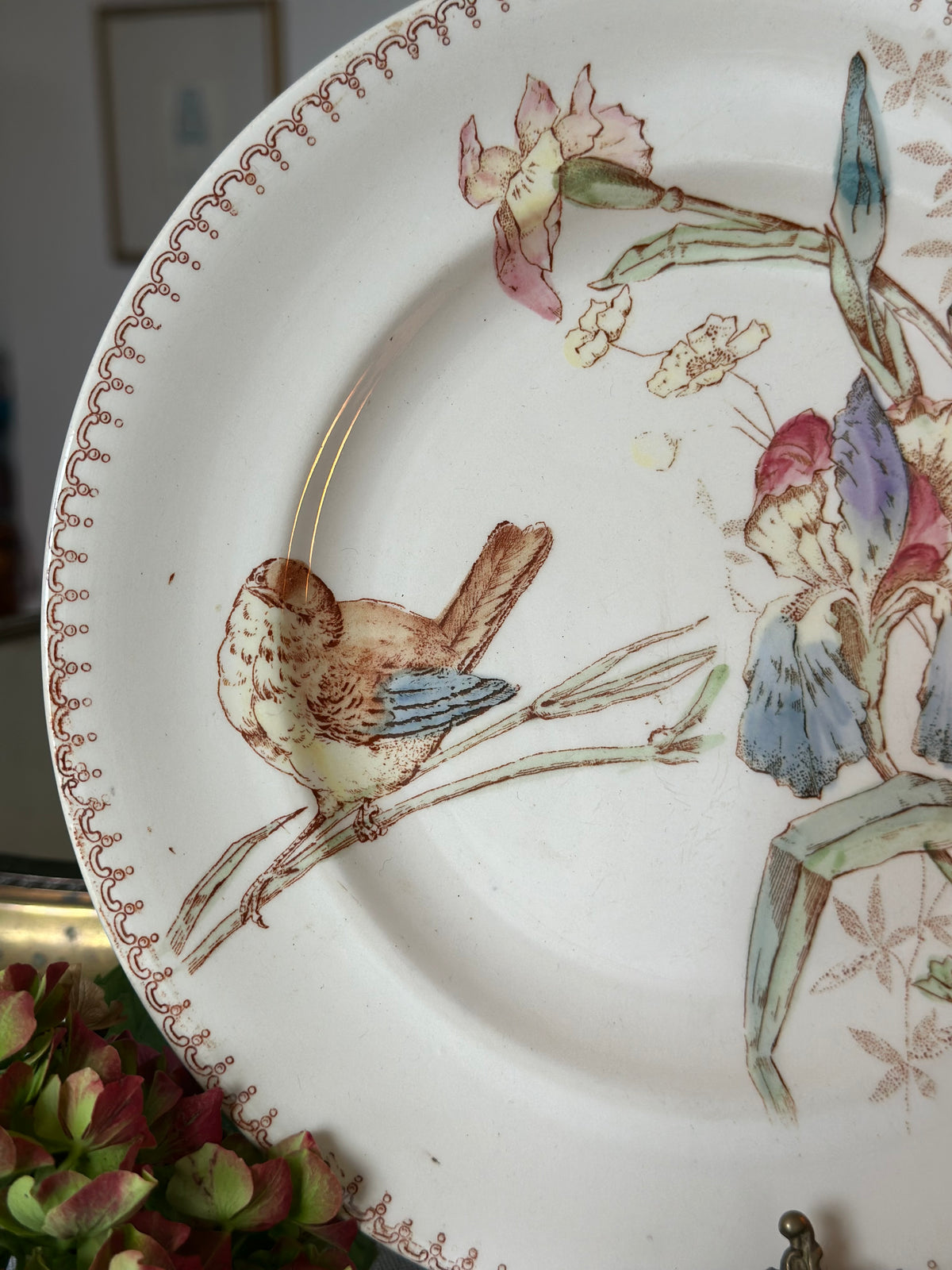 Assiette polychrome Longwy Oiseau