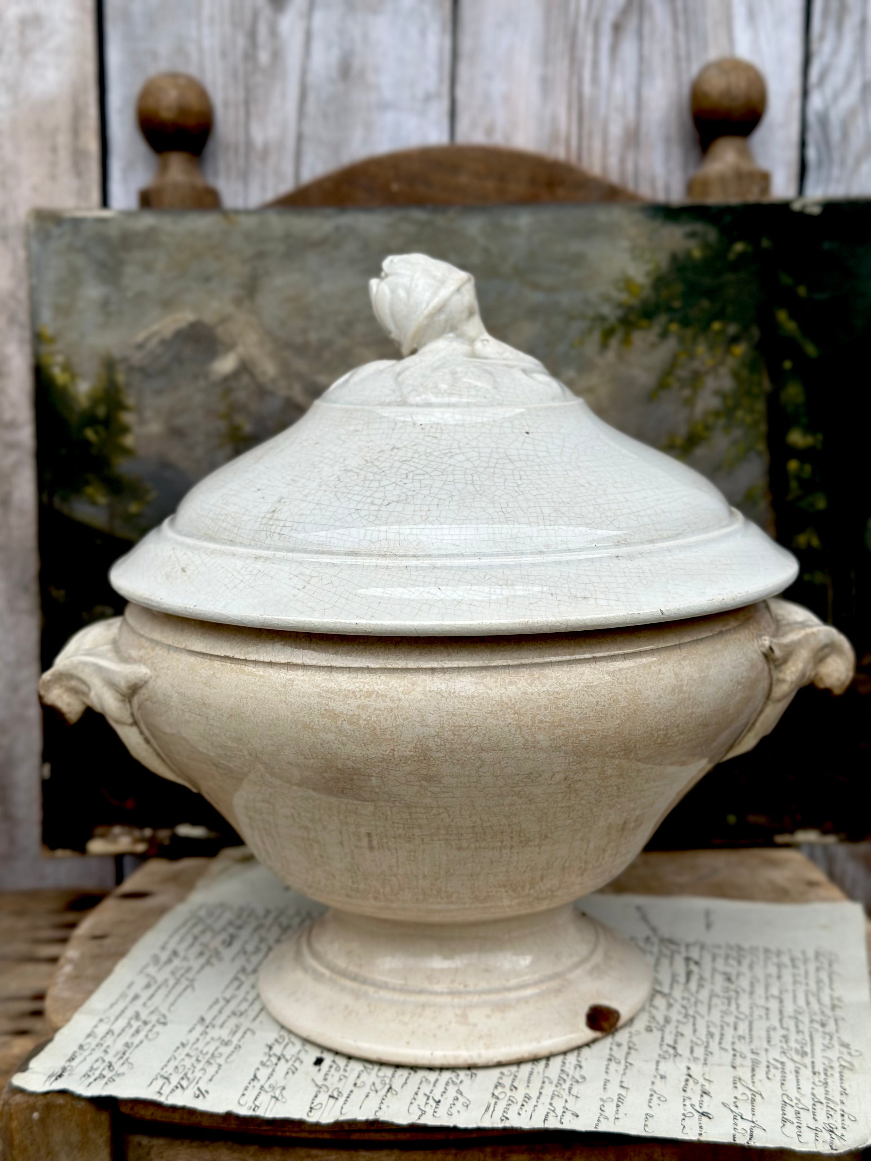 Small tureen with patina, Digoin Sarreguemines