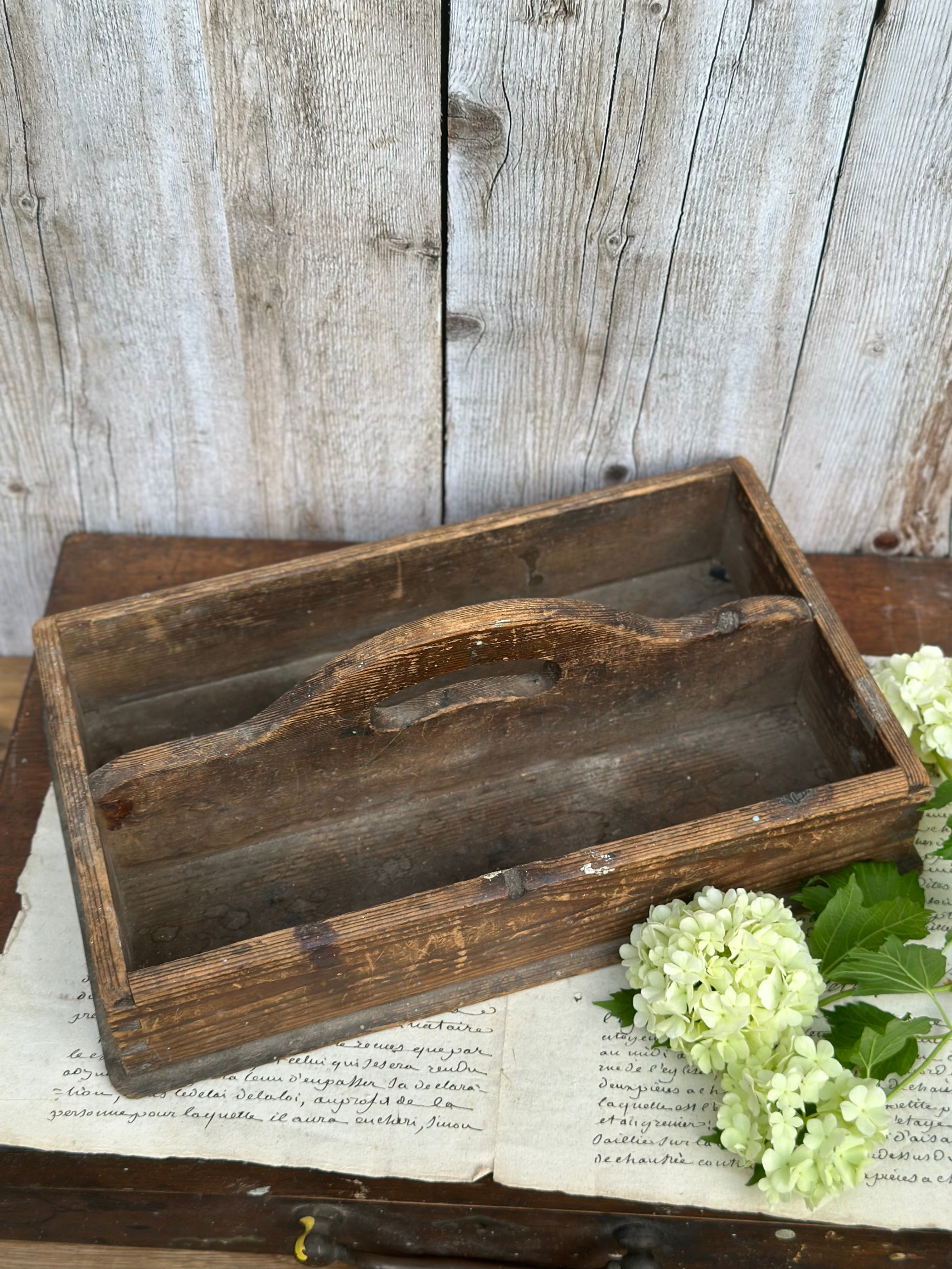 Caisse ancienne en bois, à outils ou à couverts - XIXème