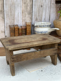 II. Petit tabouret ancien