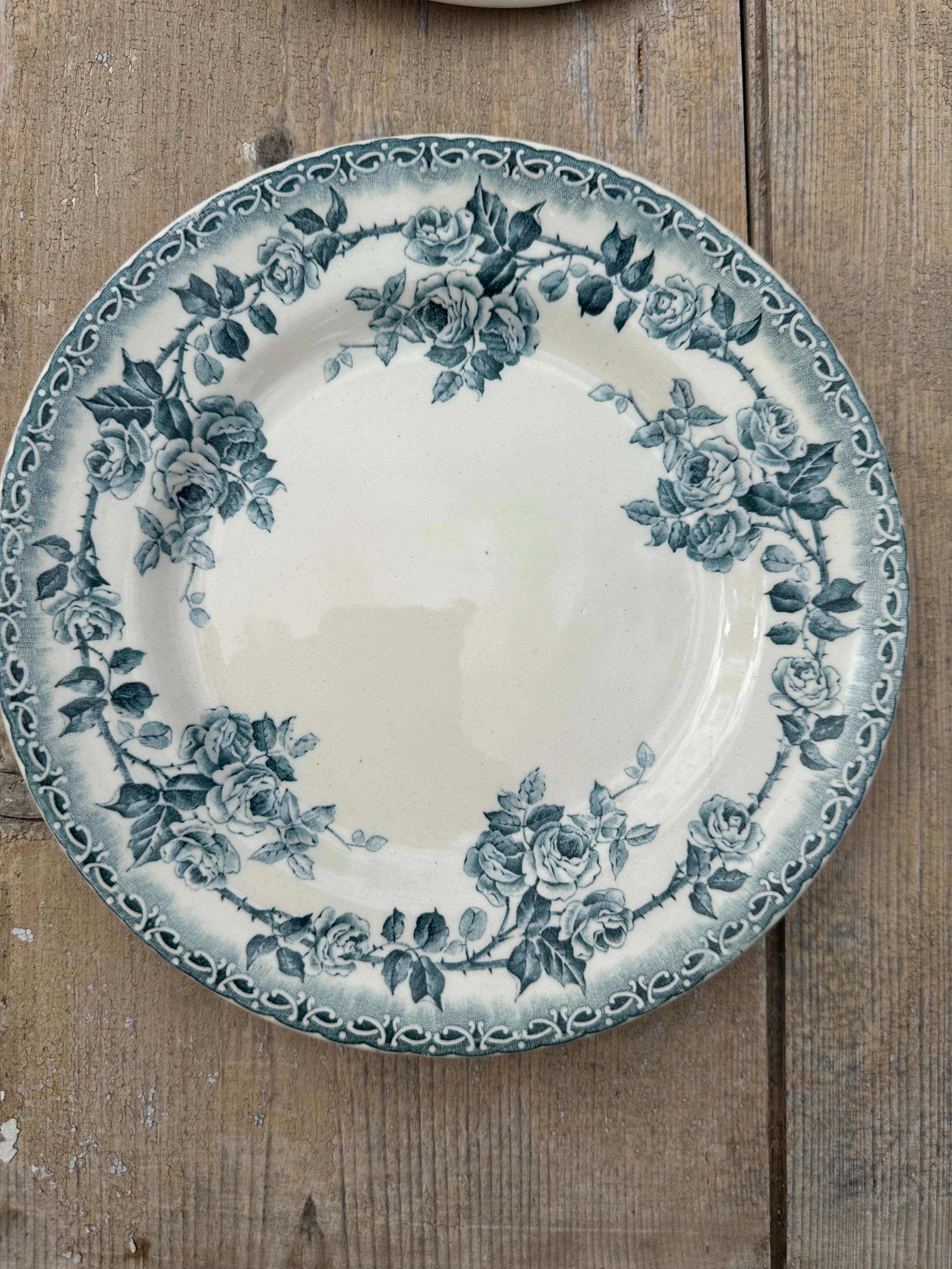 I. Set of 6 mismatched dessert plates