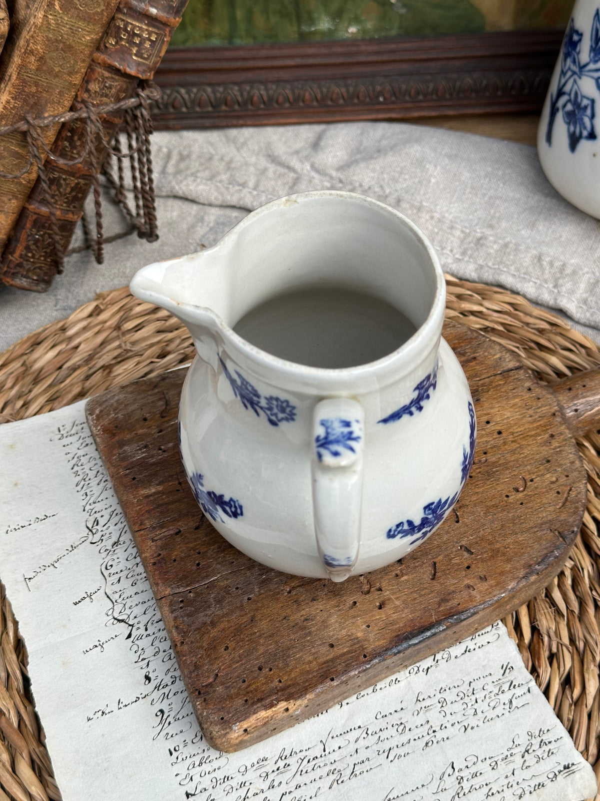 St. Uze pot with handle