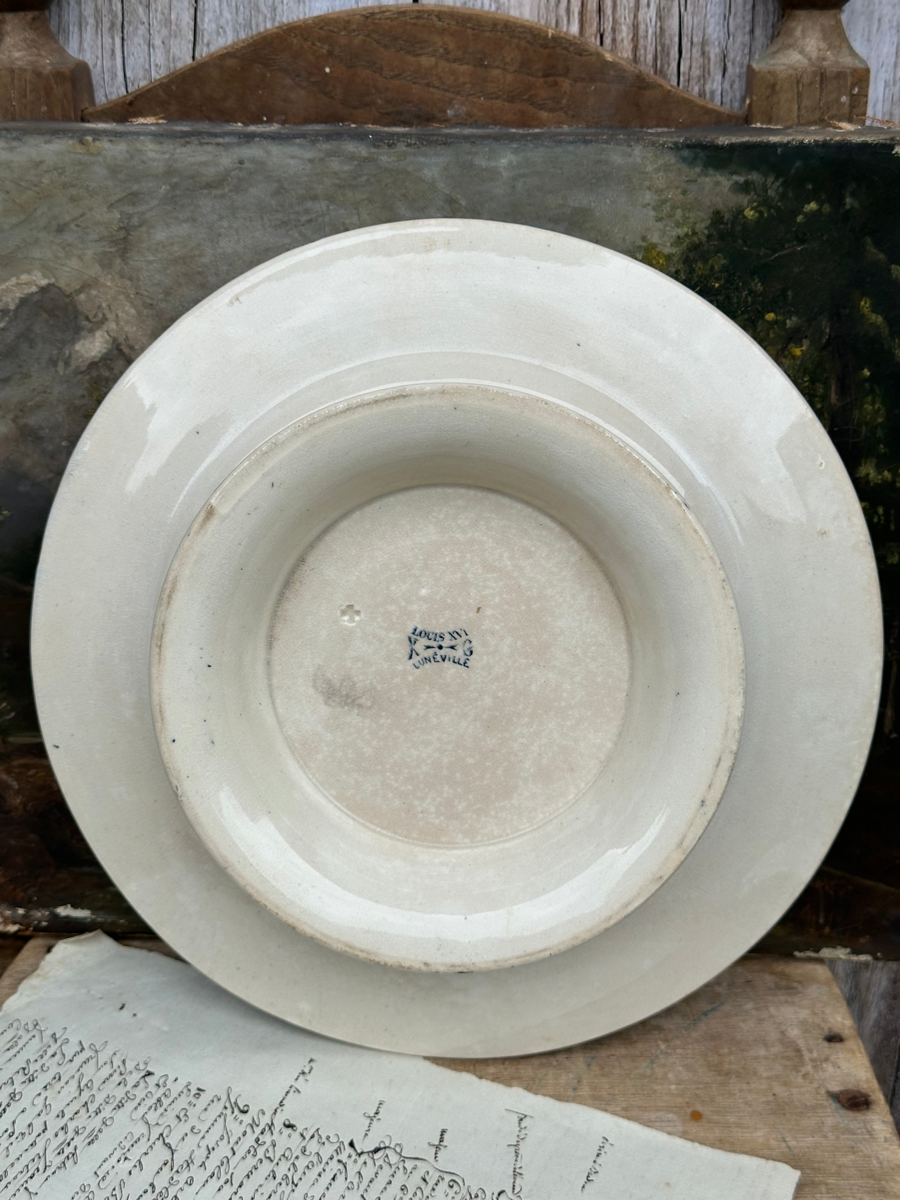 Pedestal dish, Lunéville, Louis XVI model
