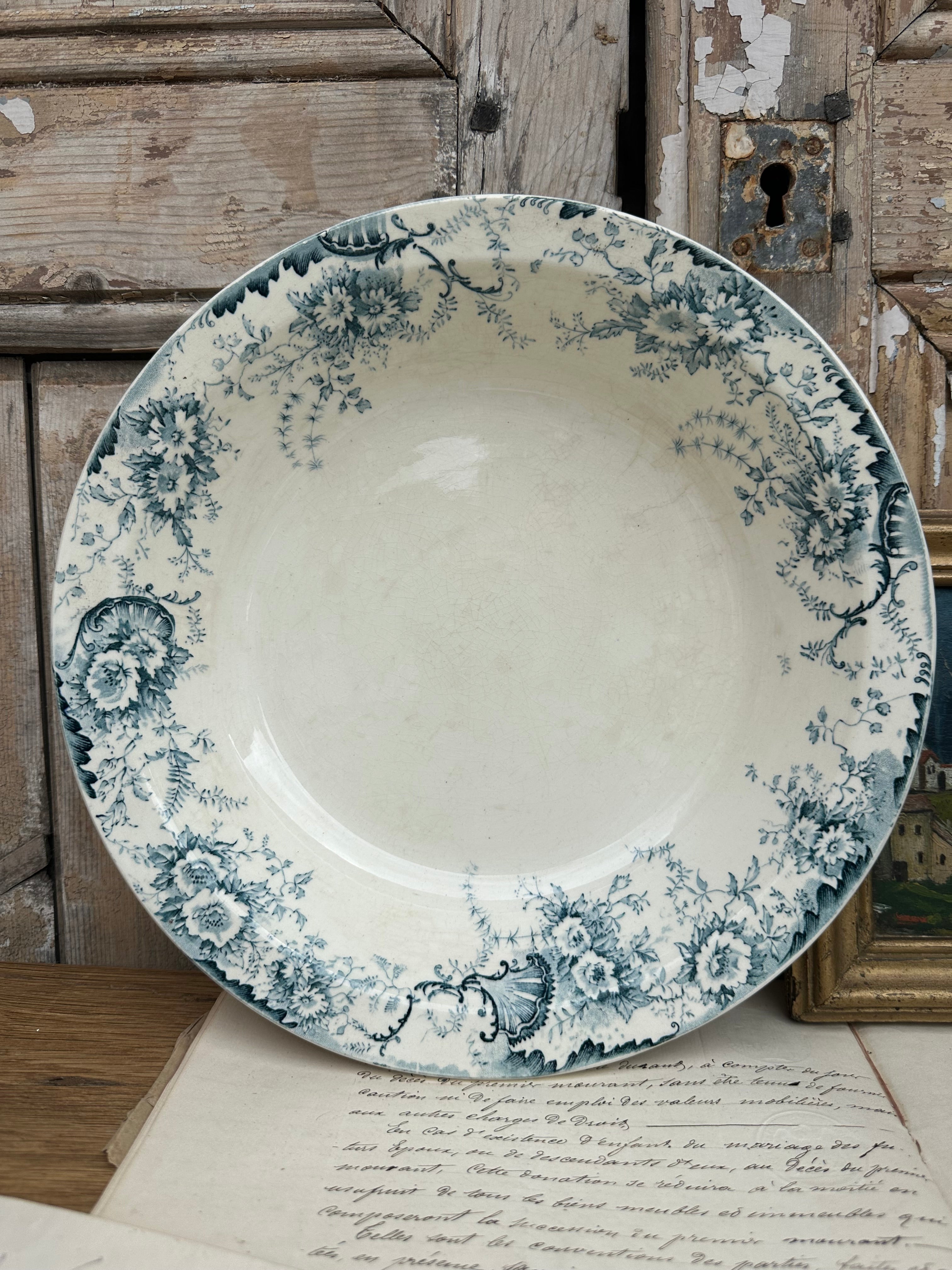 Deep dish Choisy le Roi Derby pattern