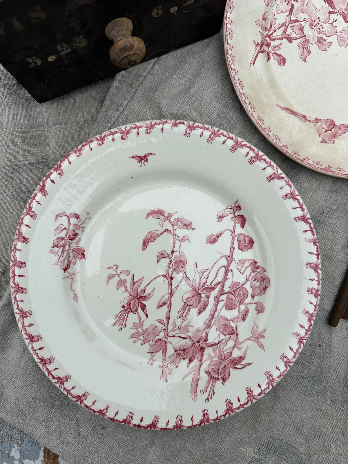 I. Set of 6 mismatched dinner plates