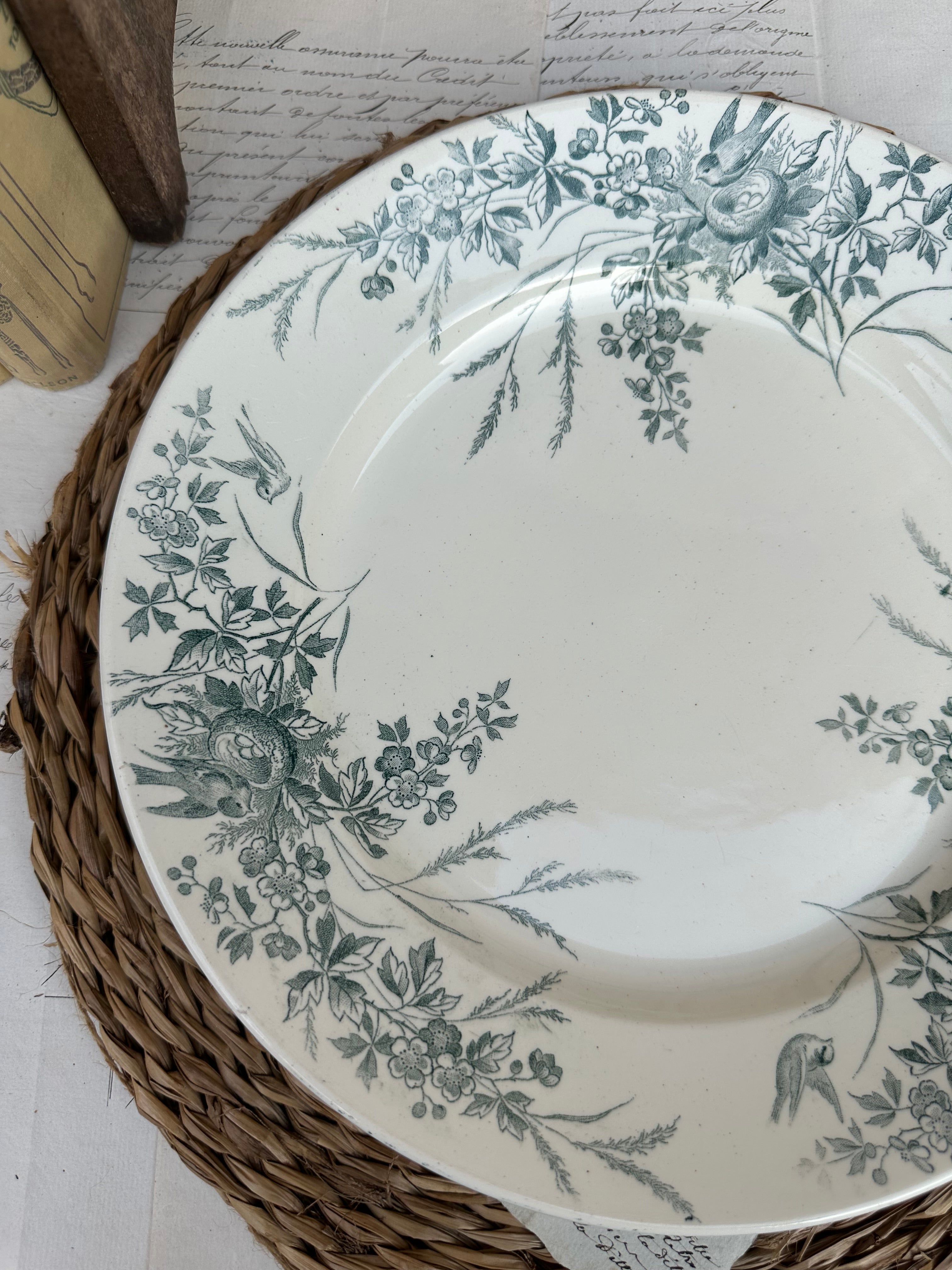 Plat rond Creil et Montereau modèle Linotte