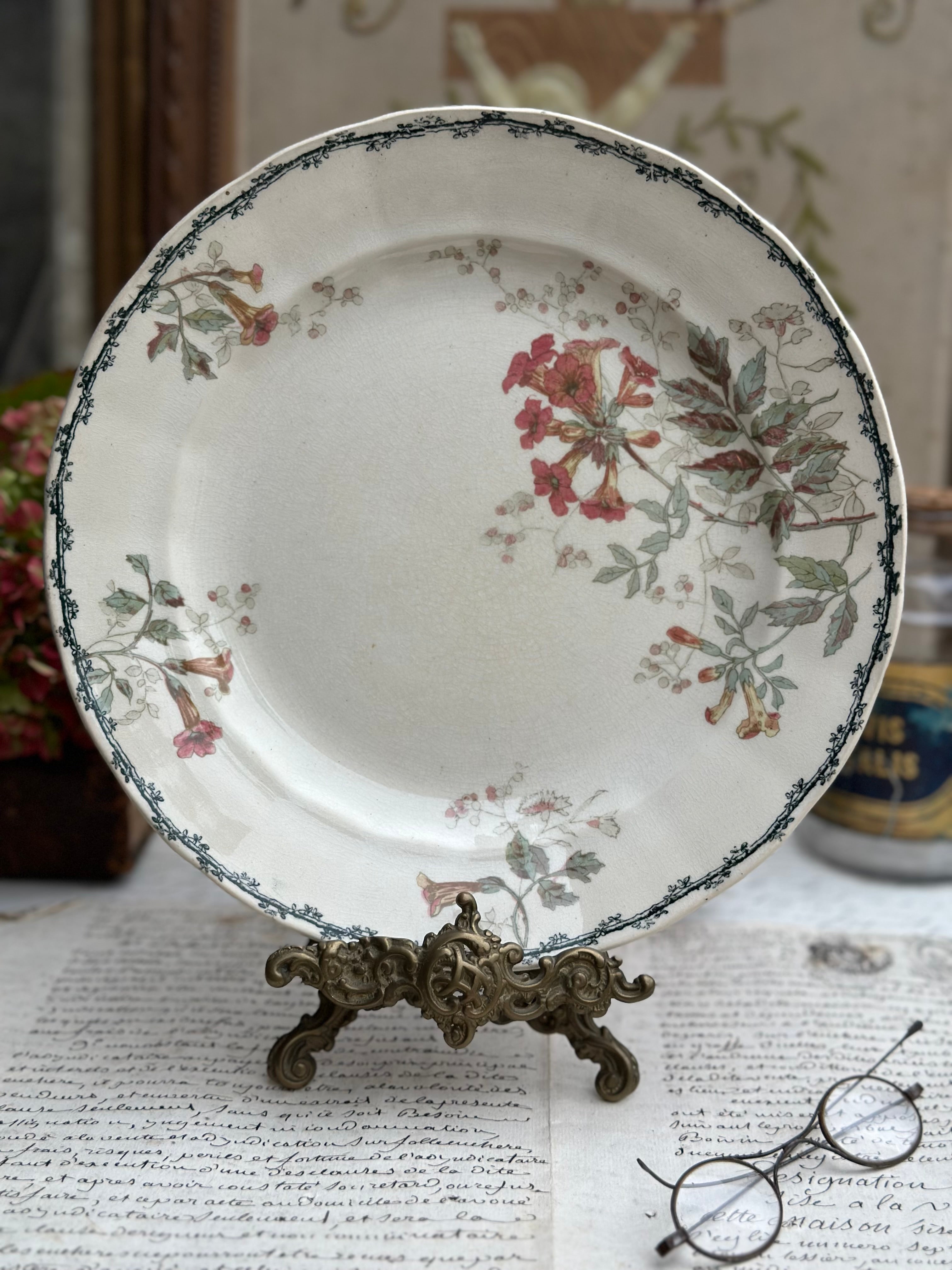 Assiette polychrome Choisy le Roi