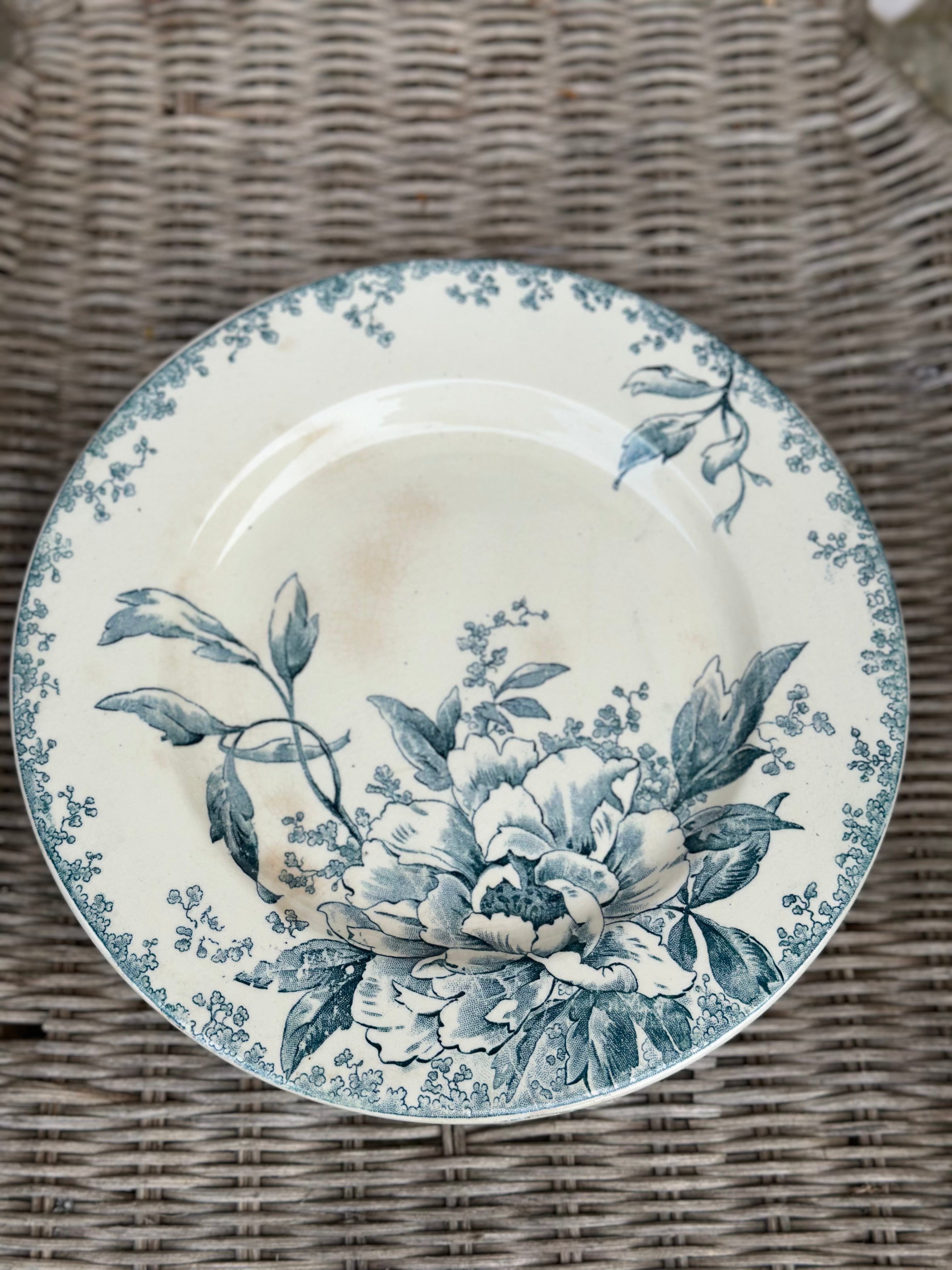 Lot Gien modèle Milan: soupière, plat ovale et plat piédouche