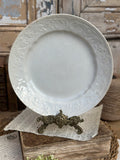II. Assiette à relief Au Planteur de Caïffa (probablement Sarreguemines)