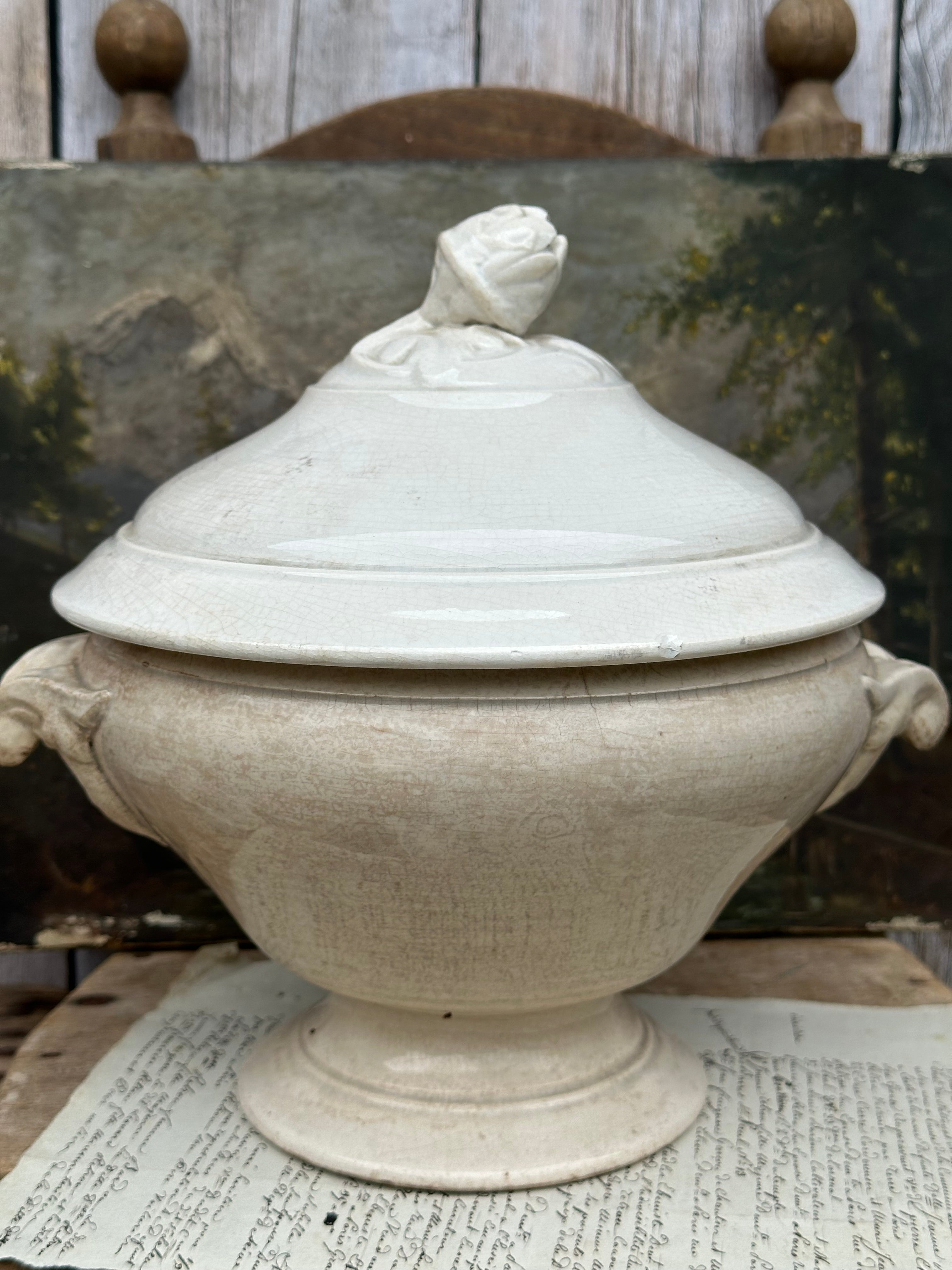 Small tureen with patina, Digoin Sarreguemines