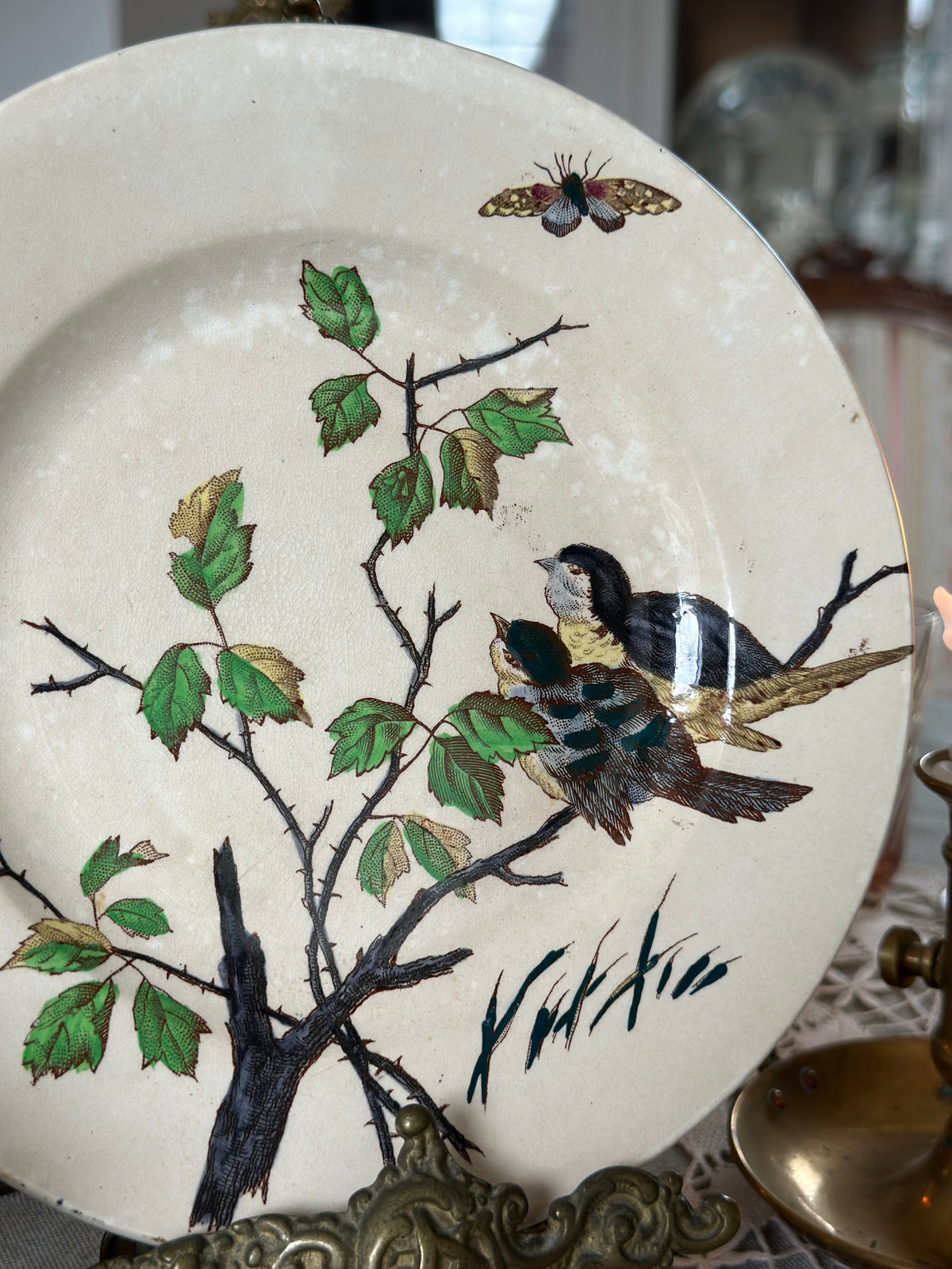 Assiette à dessert polychrome B F K modèle Chanteurs