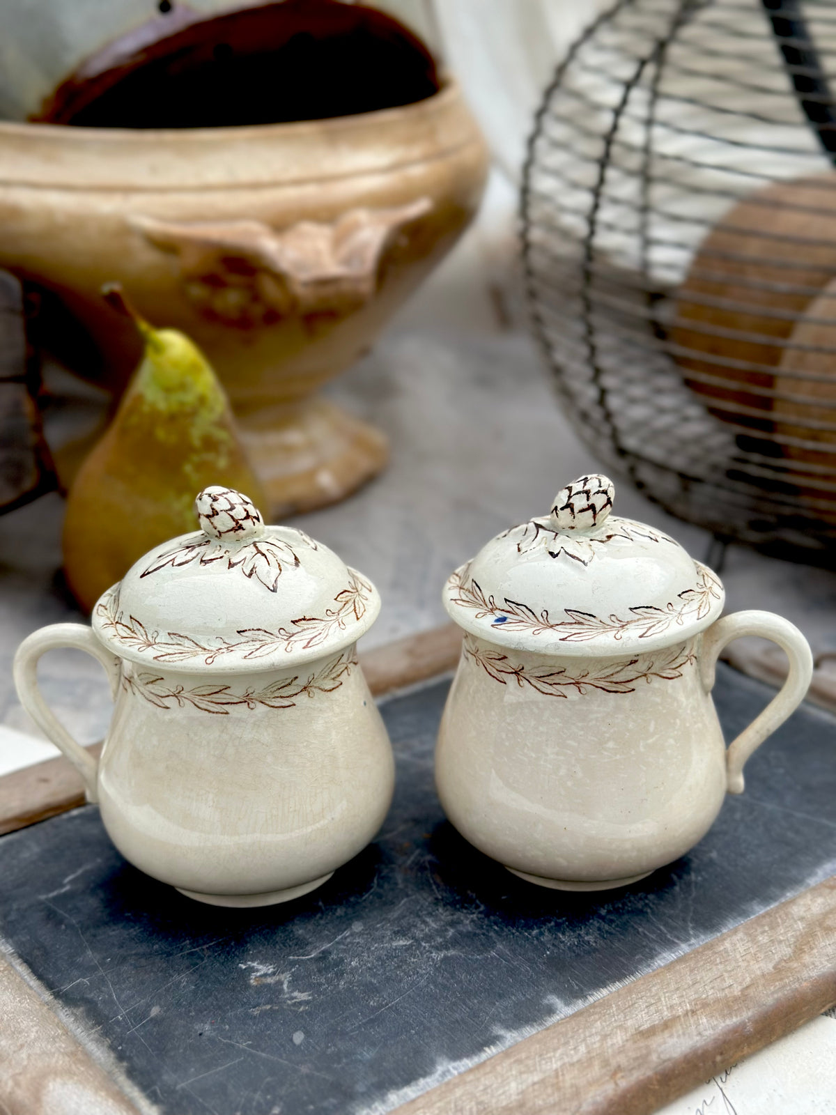 Duo de pots à crème terre de fer patinés