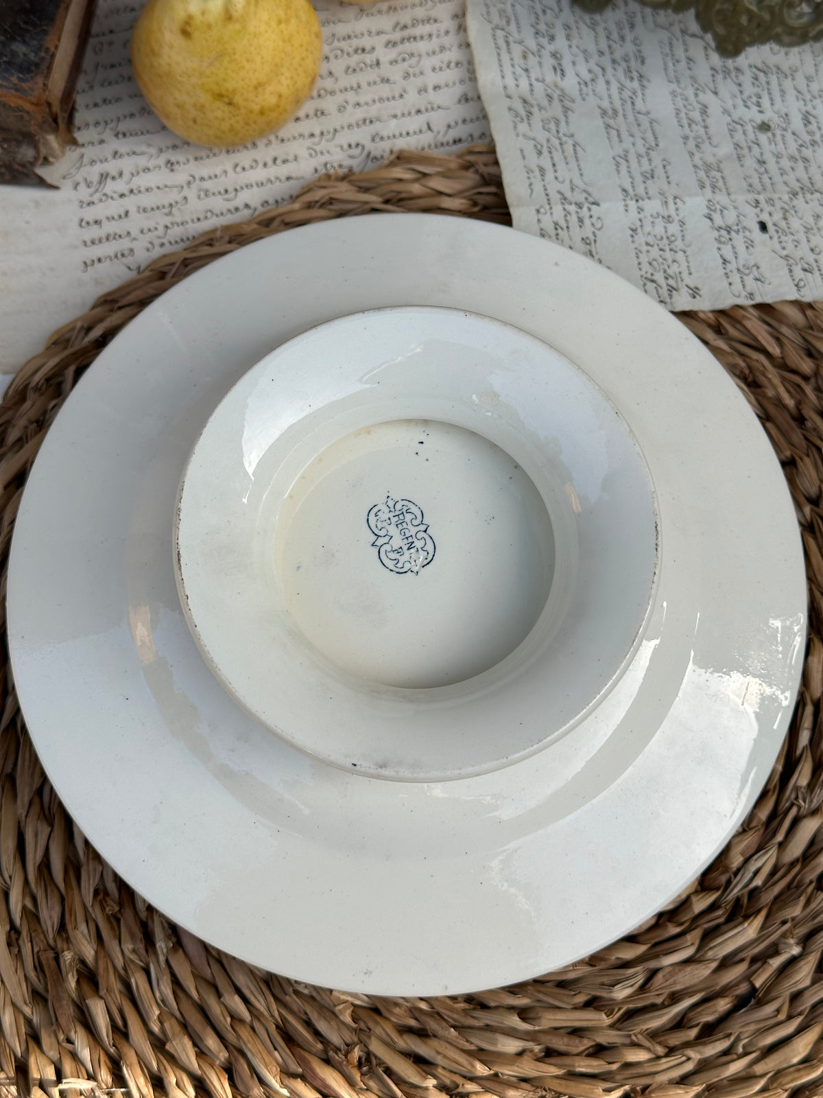 Plat piédouche BFK modèle Régent