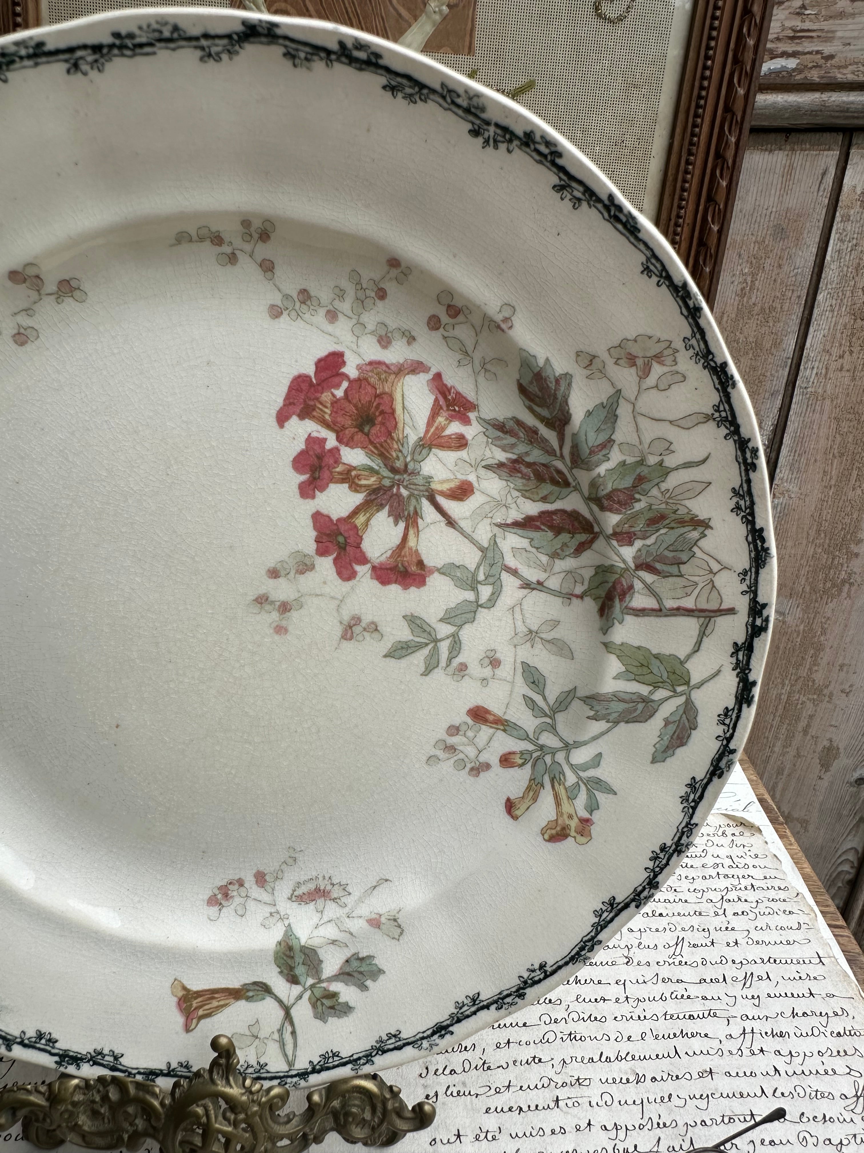 Assiette polychrome Choisy le Roi