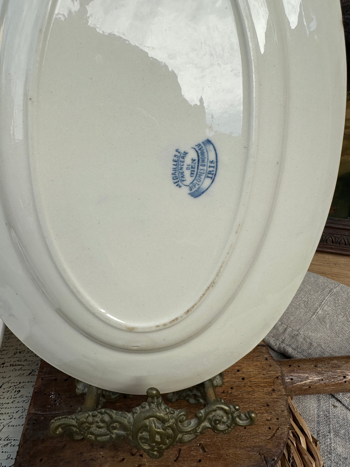 Small oval dish Gien Iris pattern