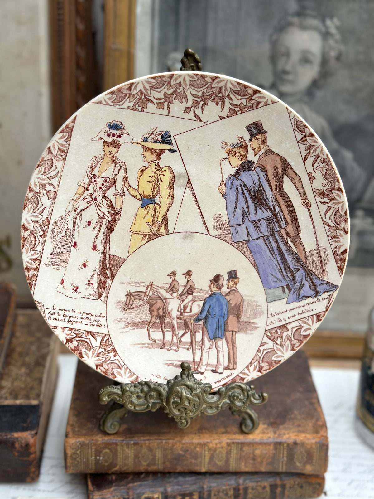 Paire d'assiettes parlantes polychromes Sarreguemines série Courses