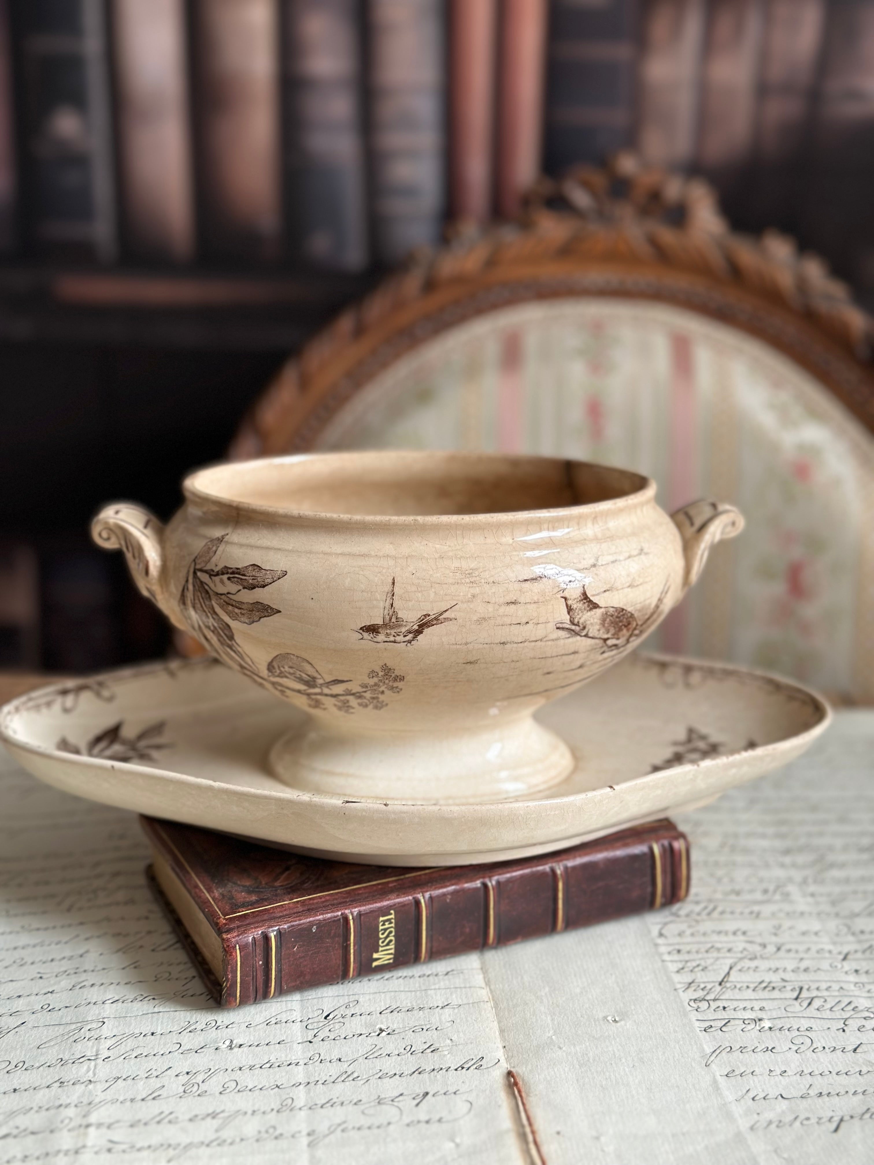 Reserved S - Choisy le Roi sugar bowl
