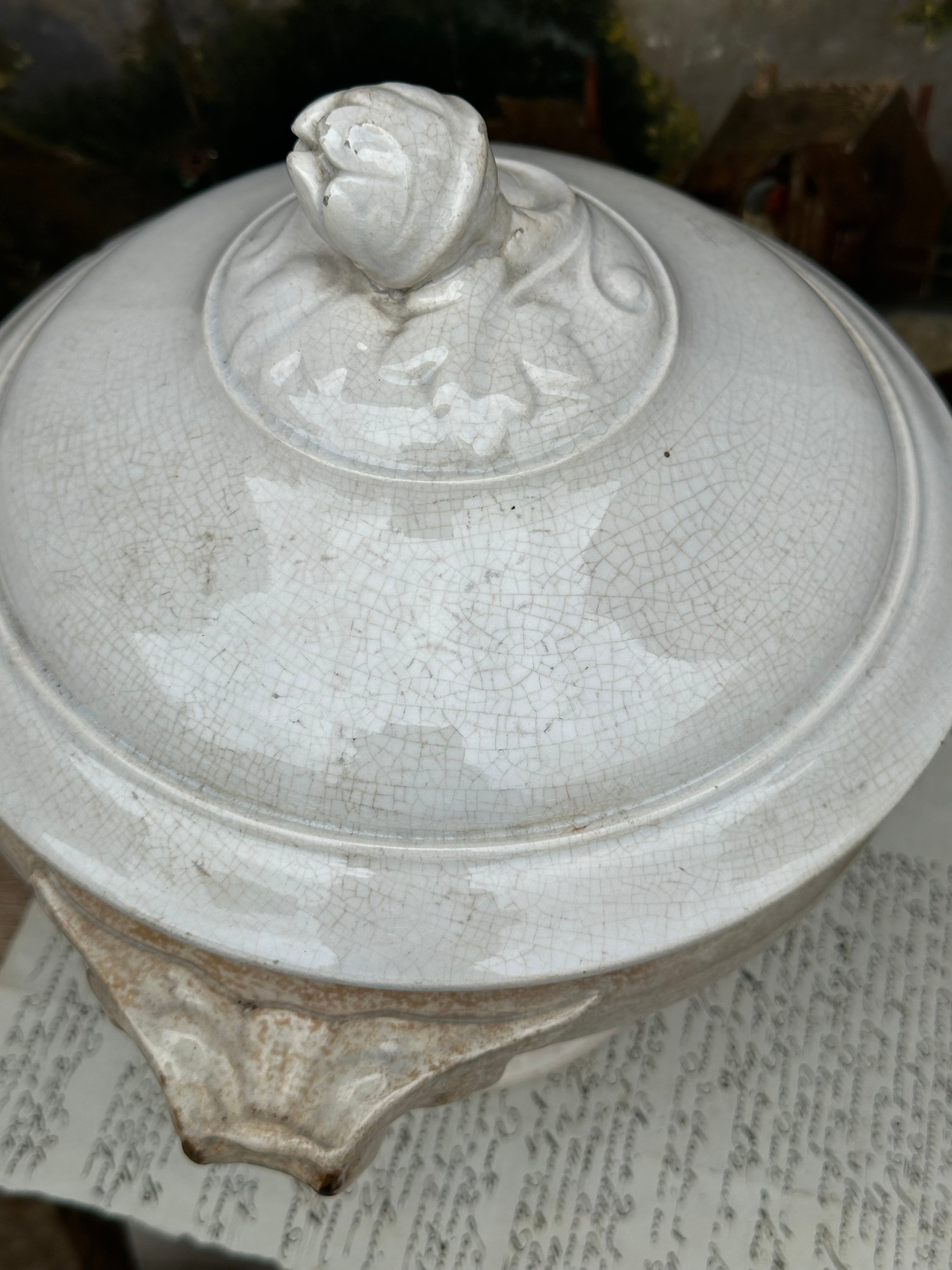 Small tureen with patina, Digoin Sarreguemines