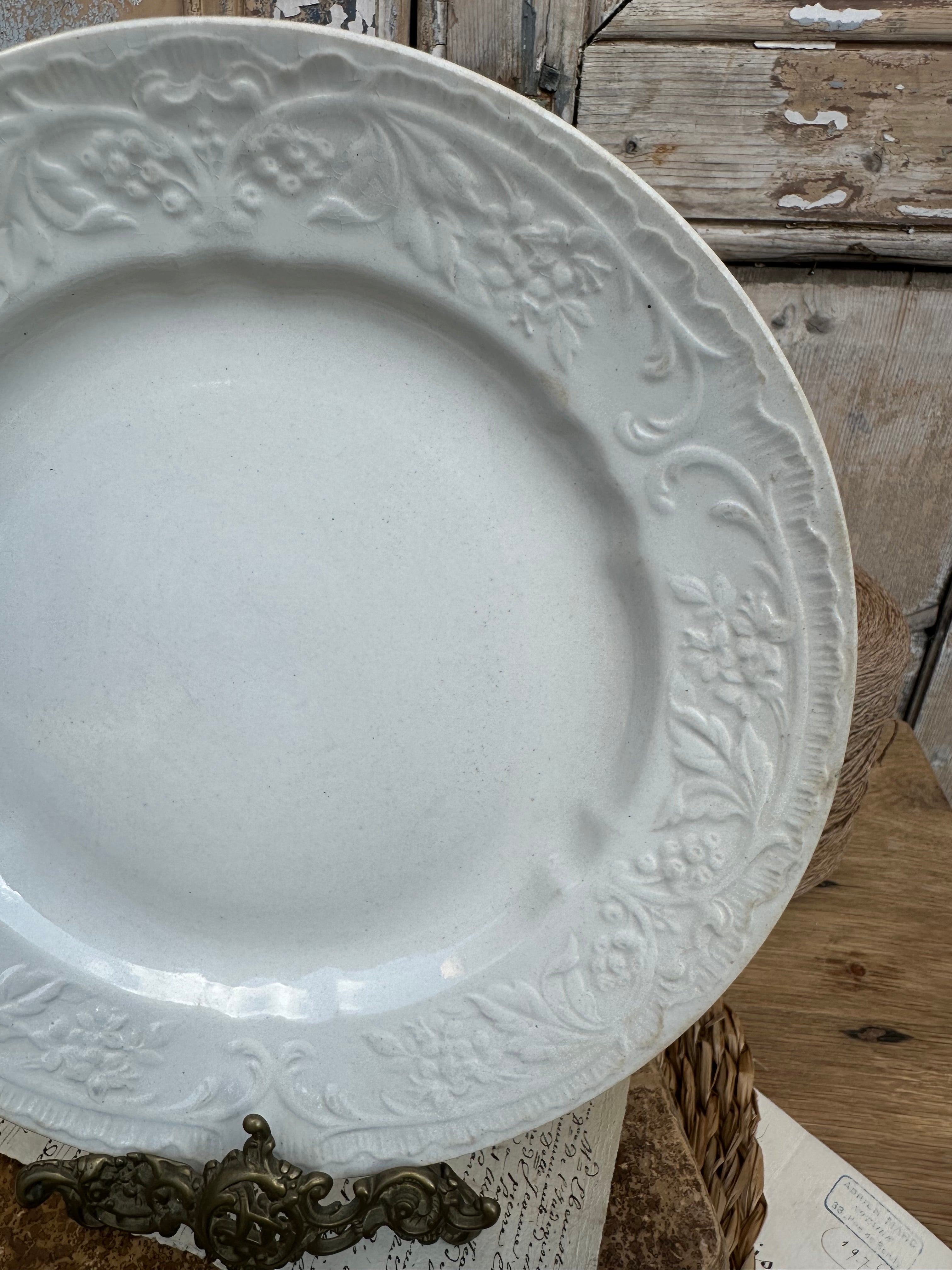 I. Plate with relief Au Planteur de Caïffa (probably Sarreguemines)