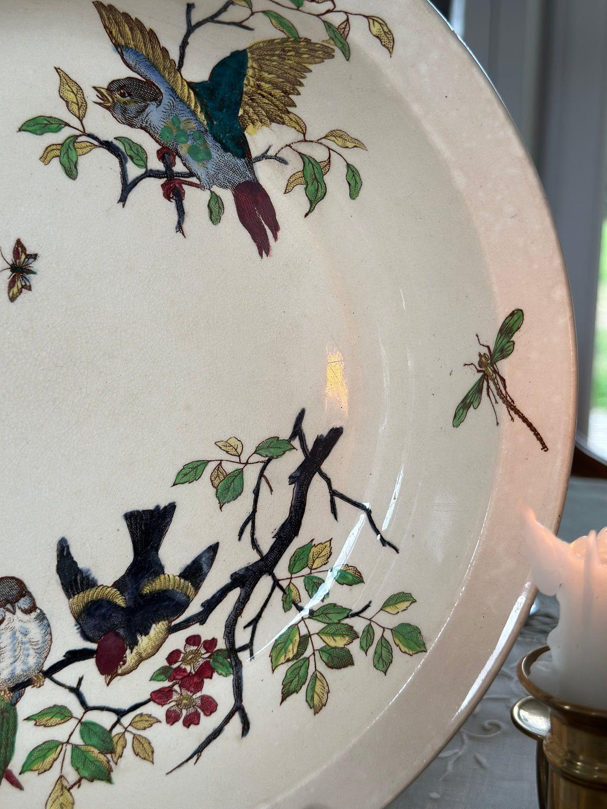 Plat creux polychrome B F K modèle Chanteurs