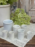 Ensemble de 7 mini pots d'apothicaire