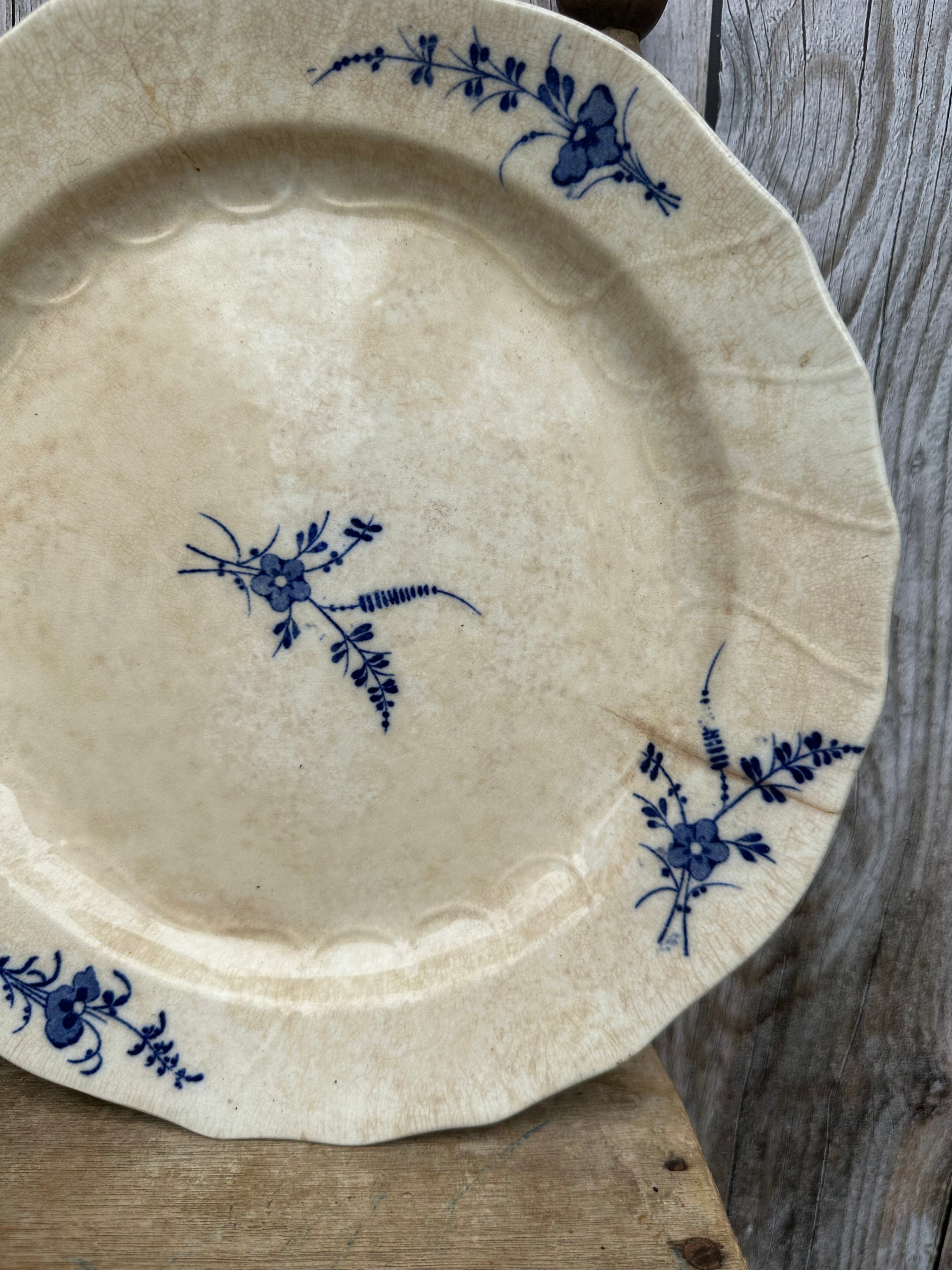 Round dish BWM & co Chantilly model