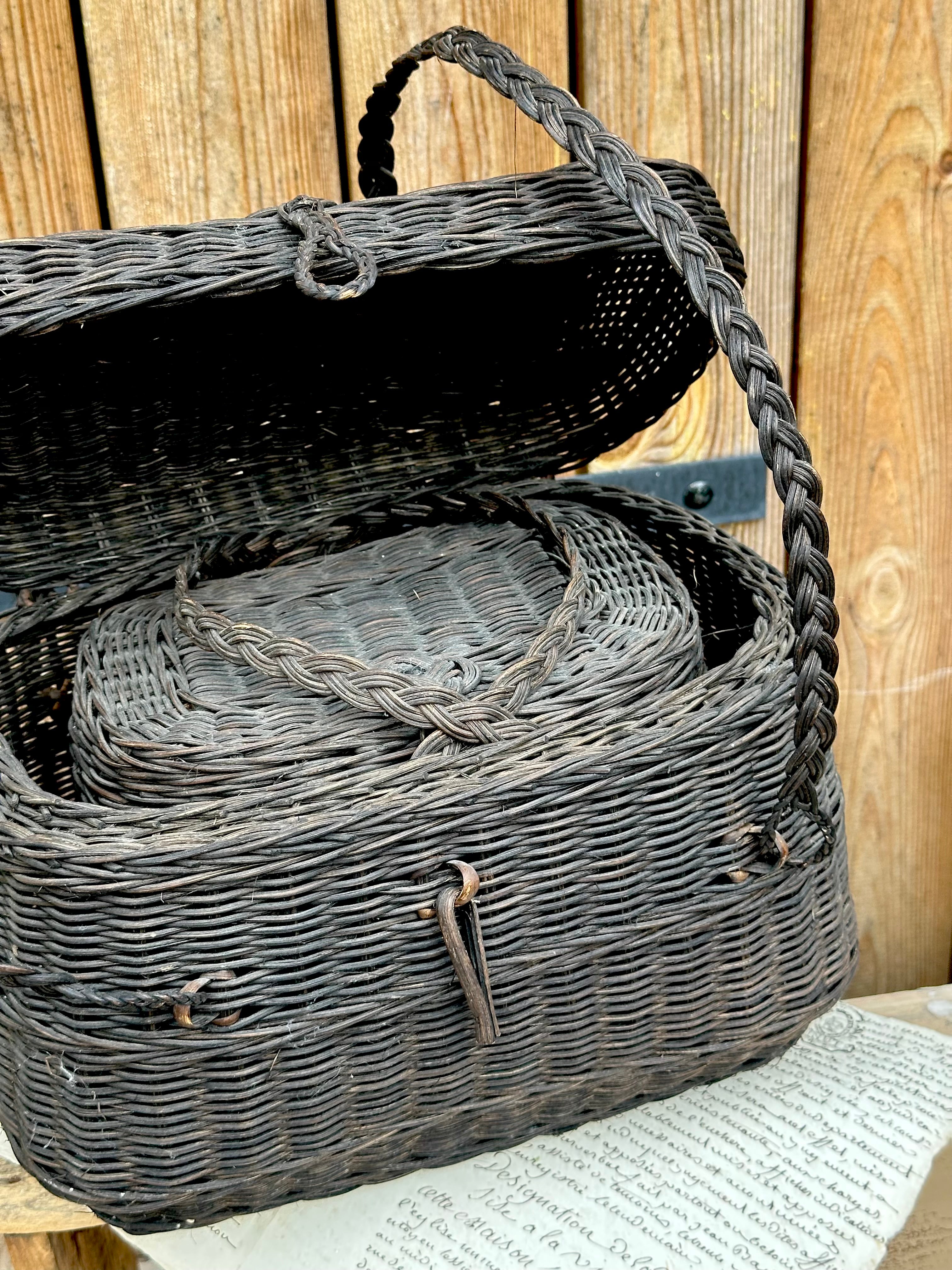 Paire de paniers en bois noirci fin XIXème
