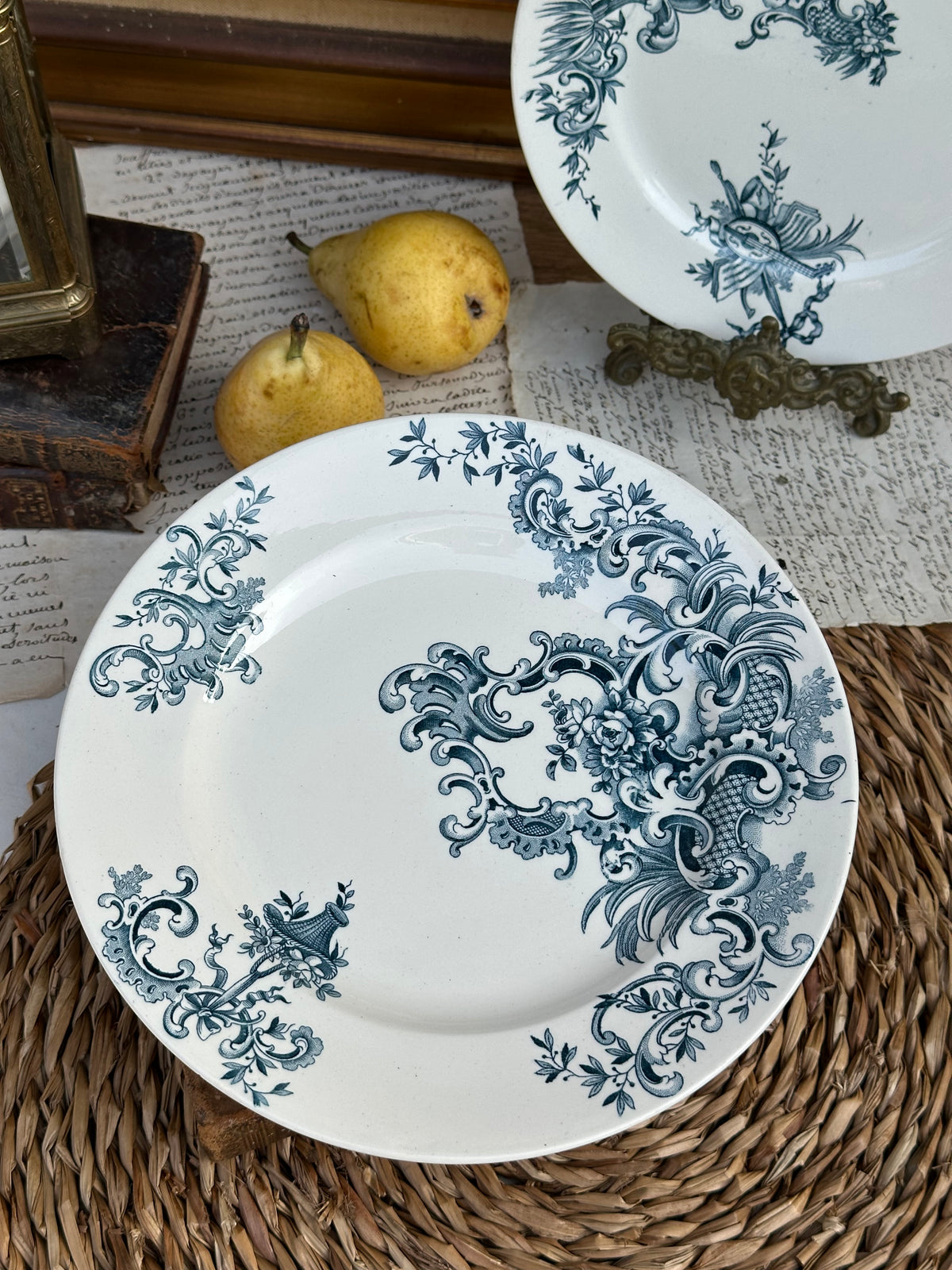 Plat piédouche BFK modèle Régent