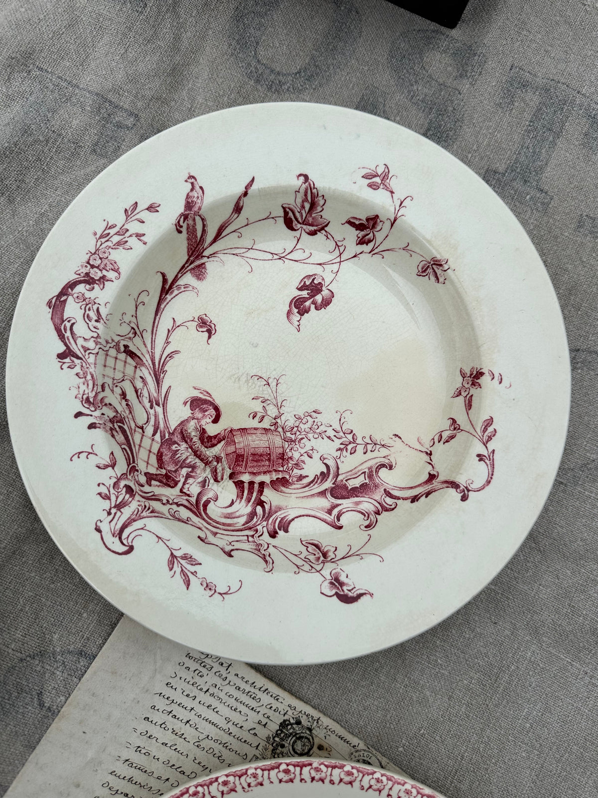 Set of 4 mismatched deep plates
