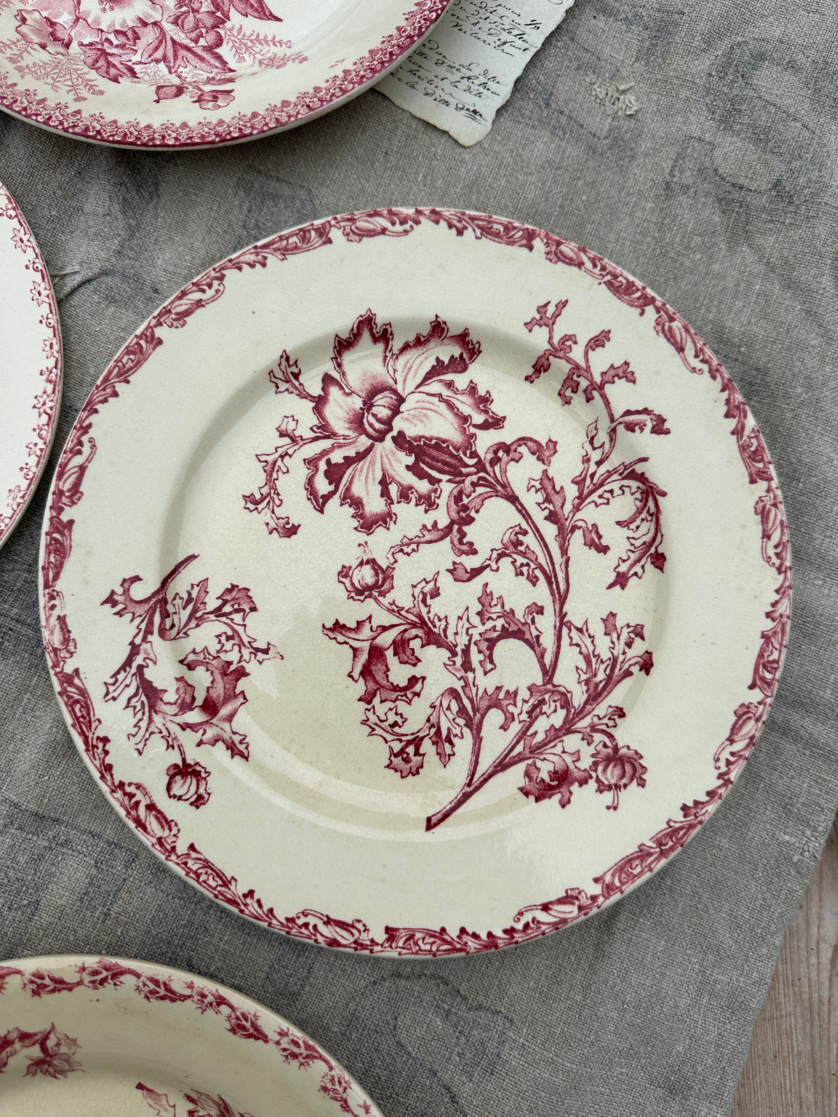 I. Set of 6 mismatched dinner plates