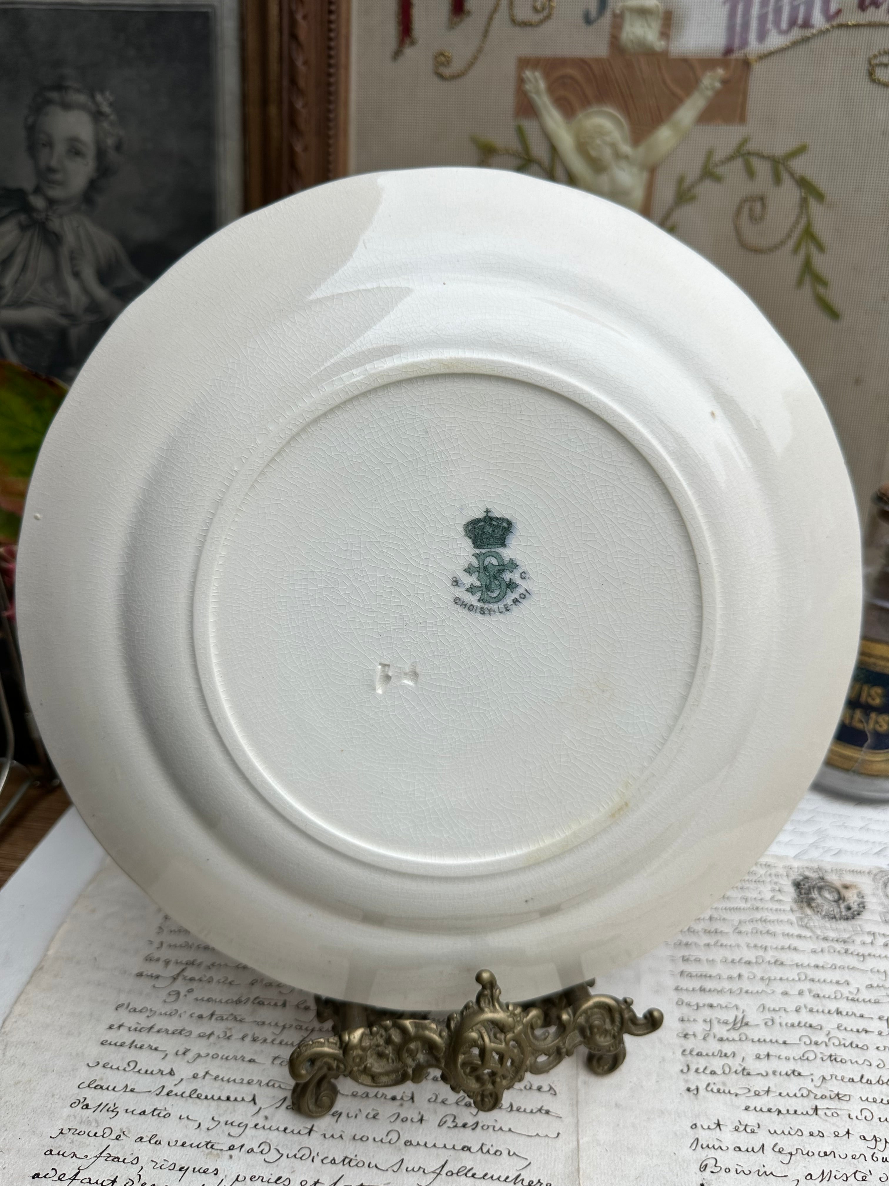 Assiette polychrome Choisy le Roi