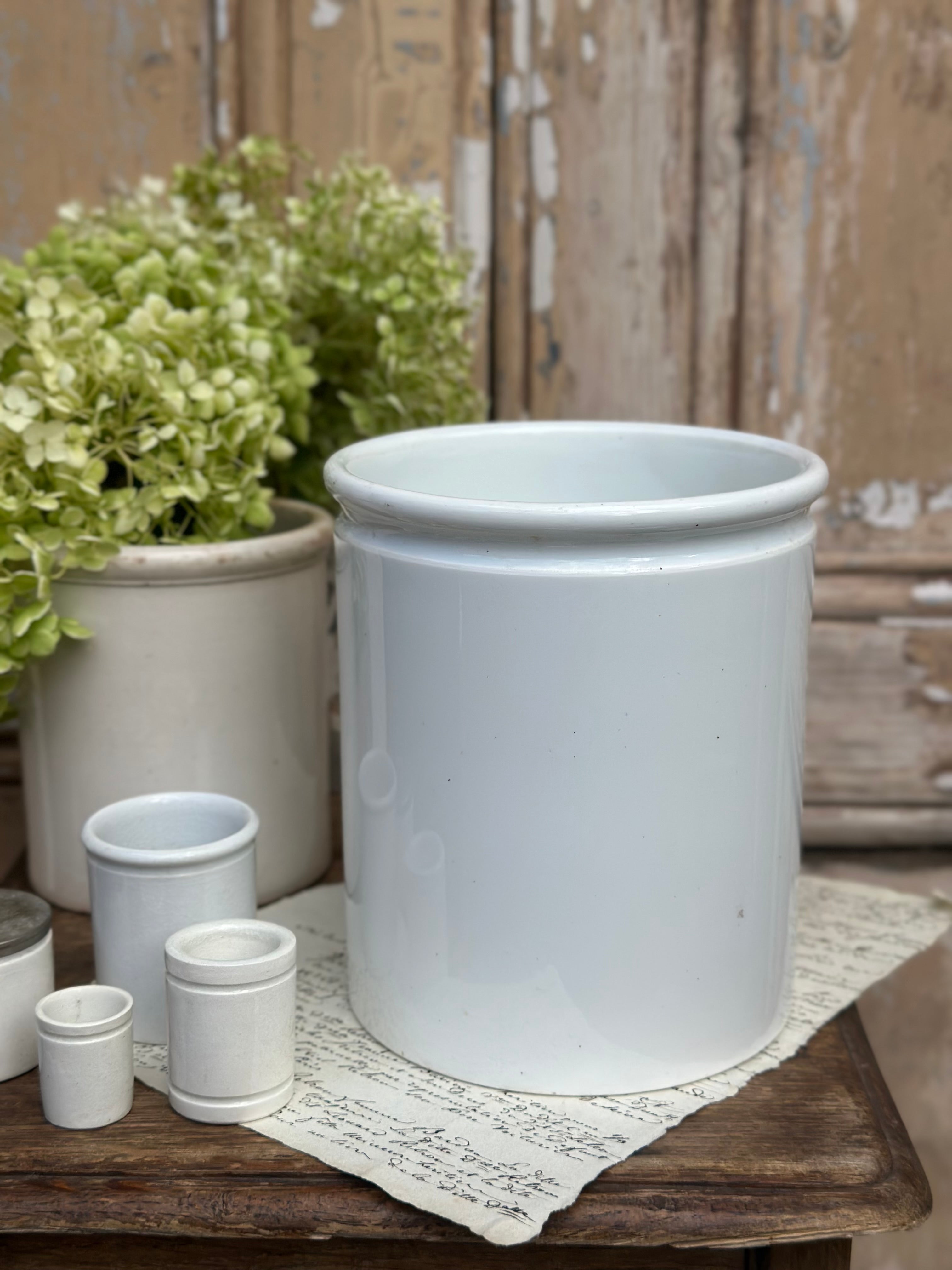 II. Très grand pot Jules Vieillard Bordeaux XIXème - H15cm