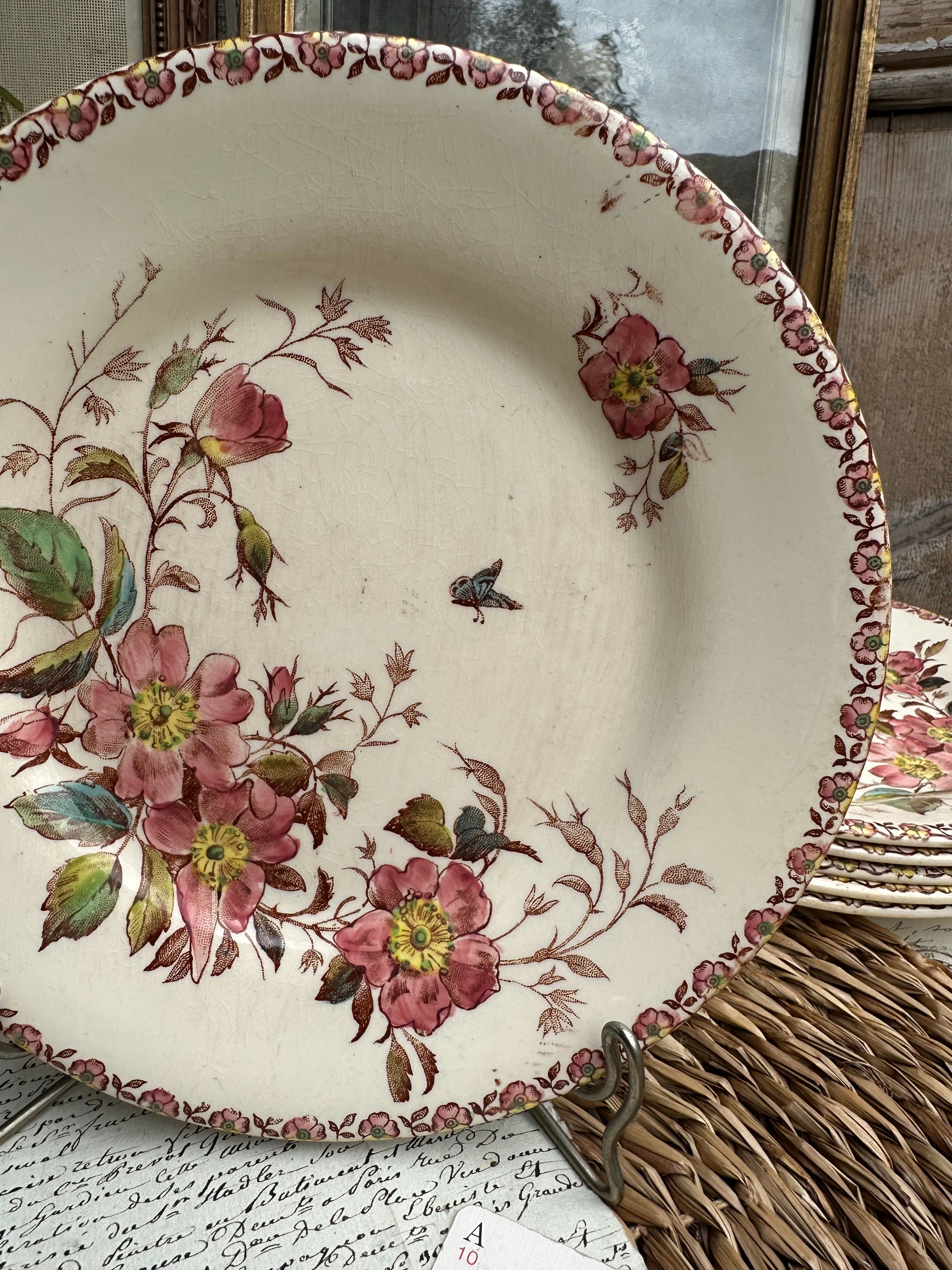 A. Assiette à dessert polychrome Gien modèle Mai